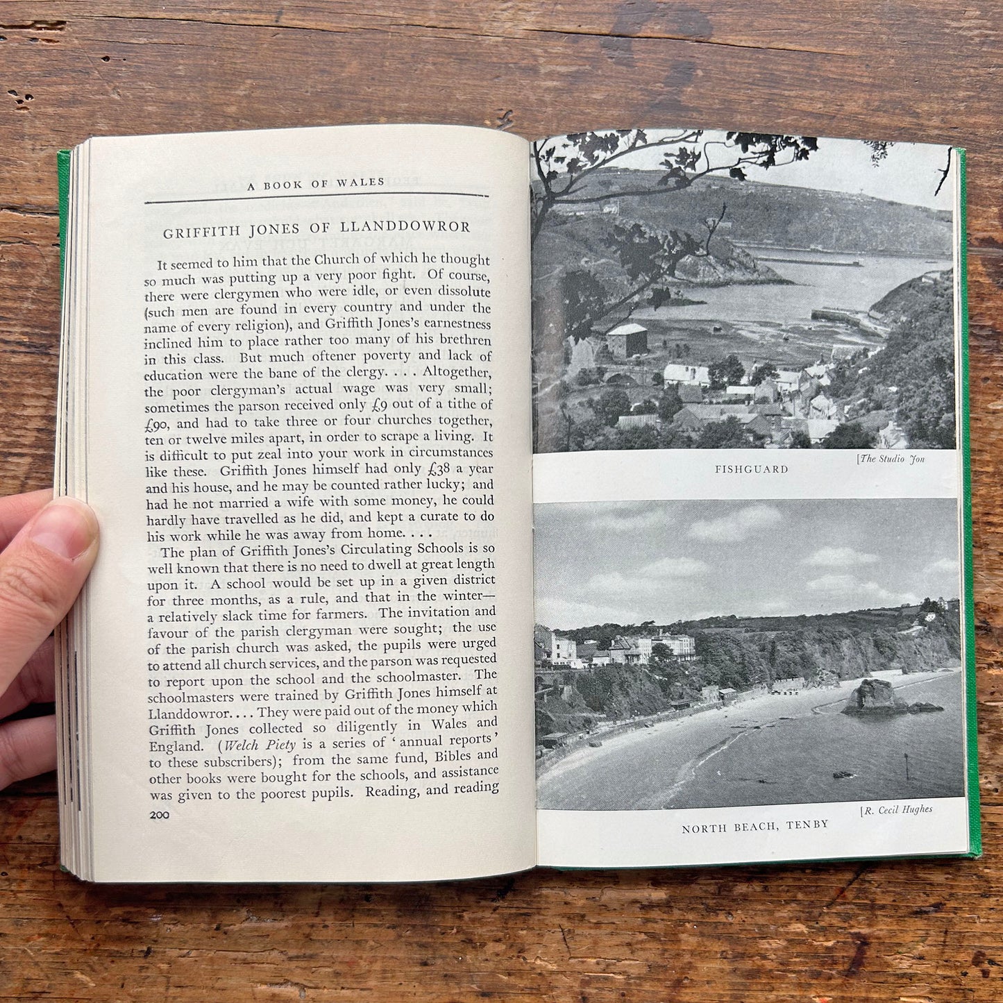 Llyfr Cymru - Hen Argraffiad 1af 1953 (wedi'i ail-law)