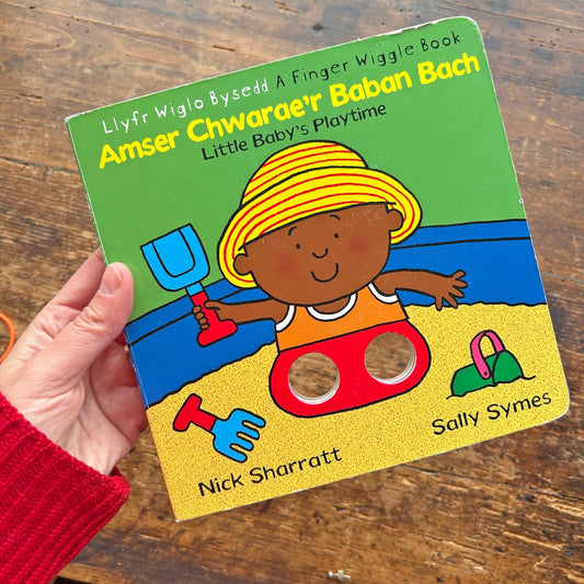 Amser Chwarae'r Baban Bach - Finger Wiggle Book (Preloved)