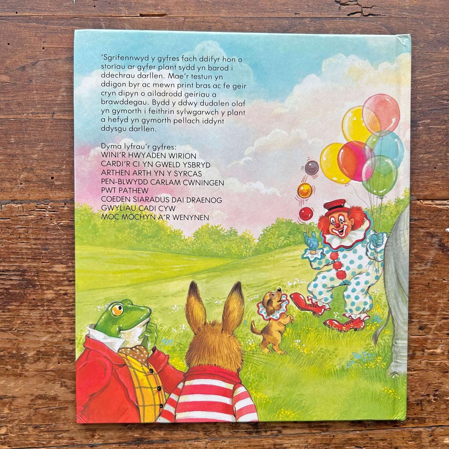 Arthen Arth Yn y Syrcas - Vintage Welsh Book 1986 (Preloved)