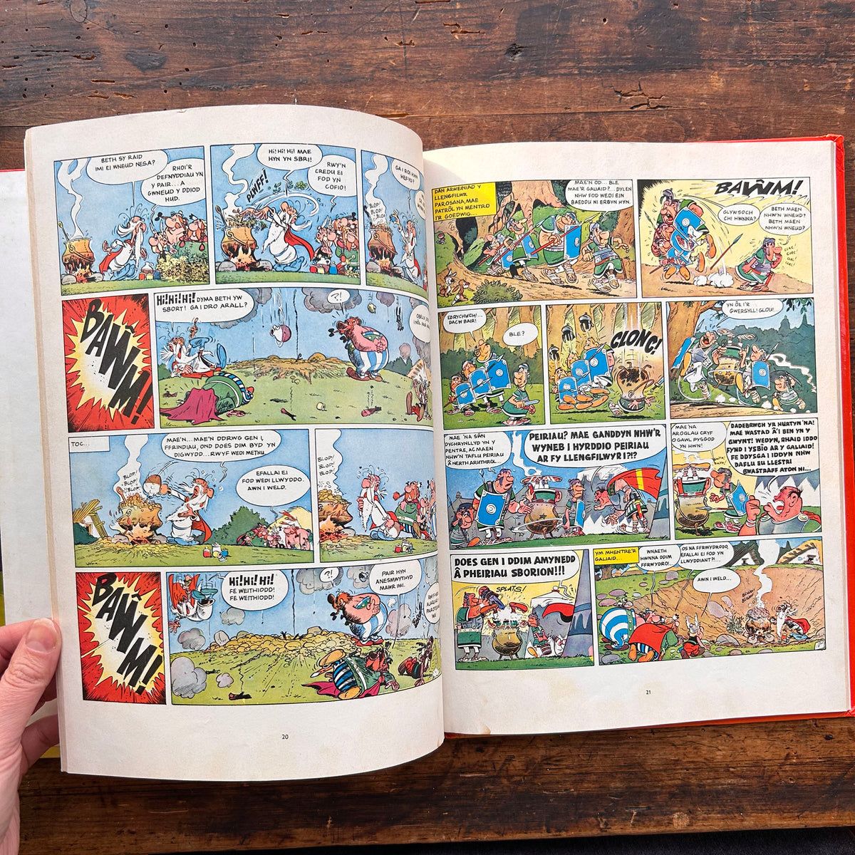 Asterix a'r Ornest Fawr - Welsh Comic Book 1980 (Preloved)