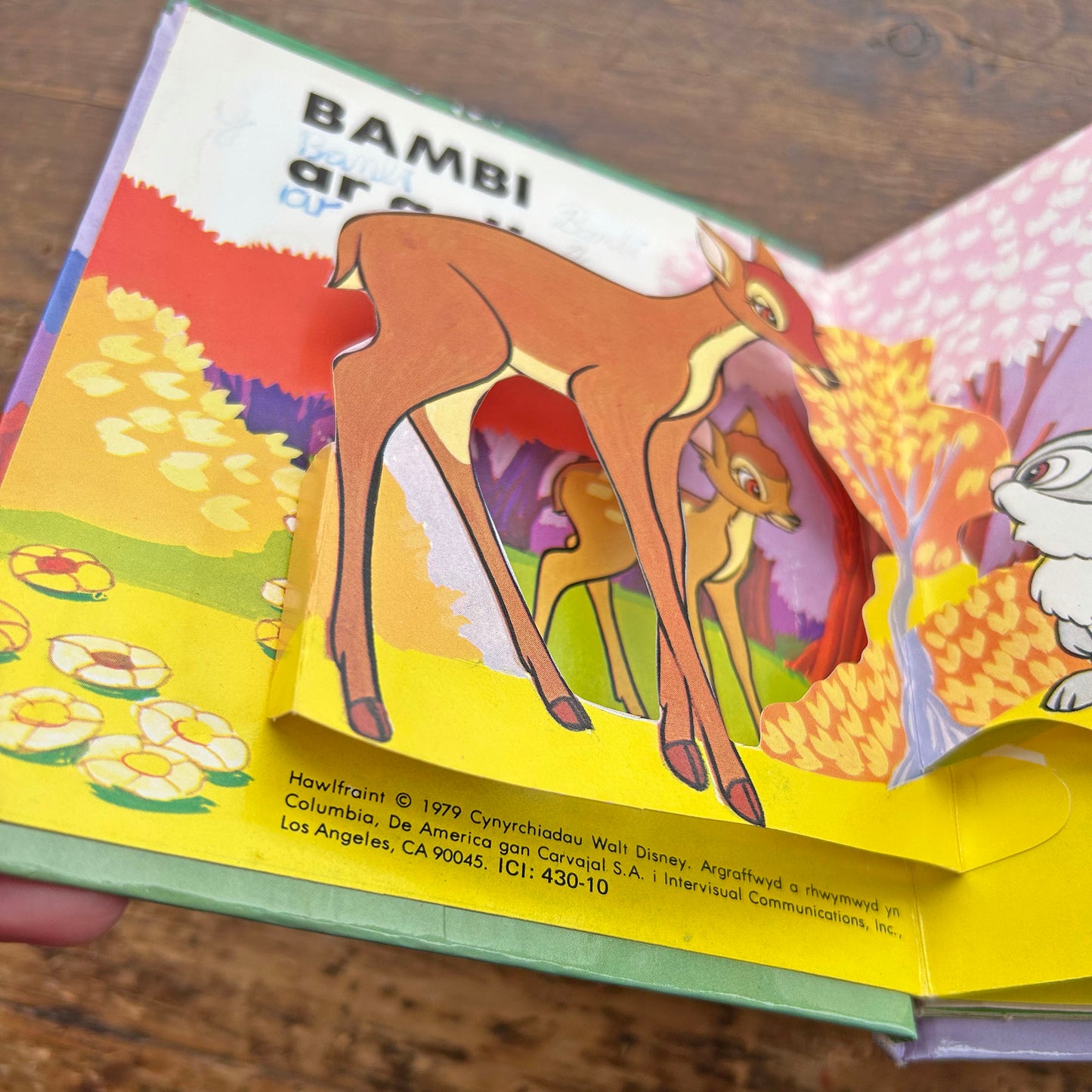 Bambi ar Goll - Llyfr Sbonc 1979 (Preloved)
