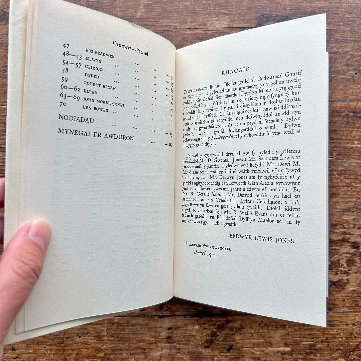 Blodeugerdd o'r Bedwaredd Ganrif ar Bymtheg - 1965 1st ed. (Preloved)