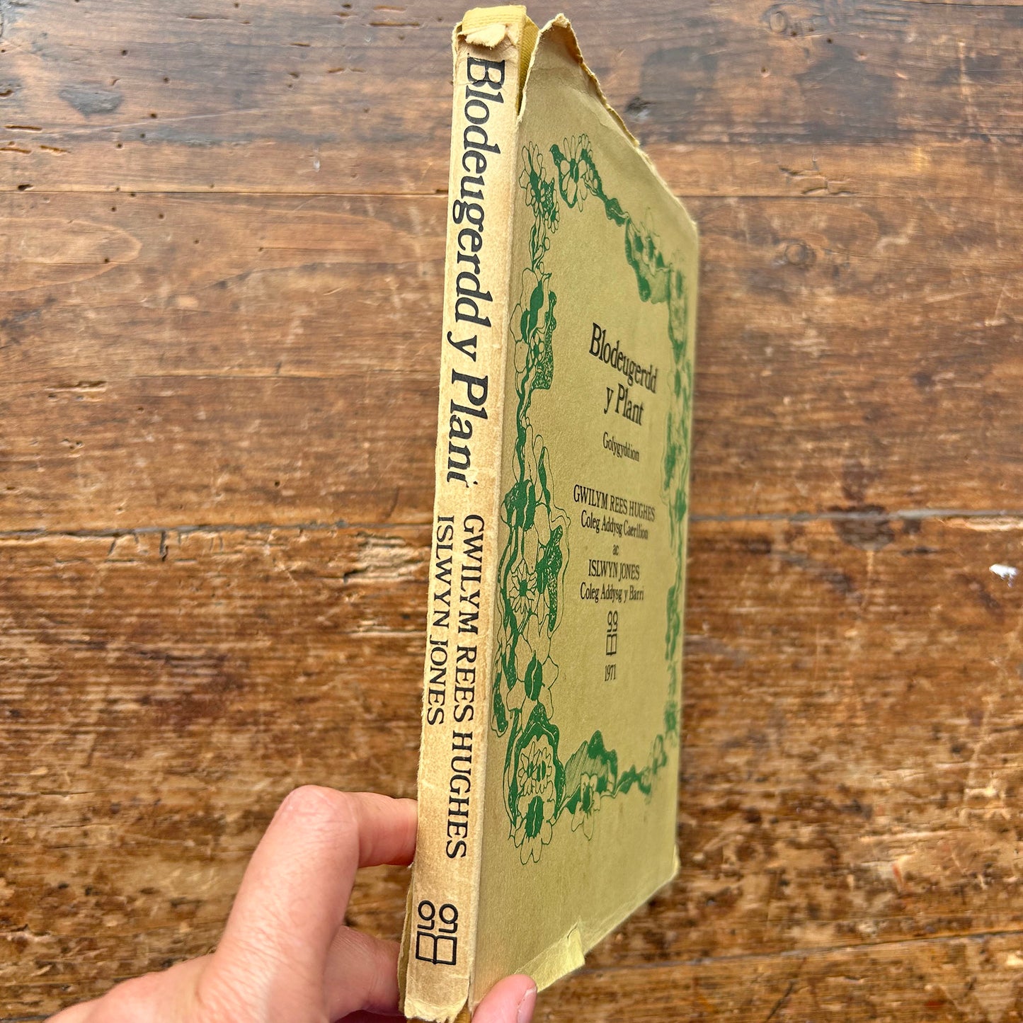 Blodeugerdd y Plant: Golygyddion - Children's Poetry 1971 (Preloved)