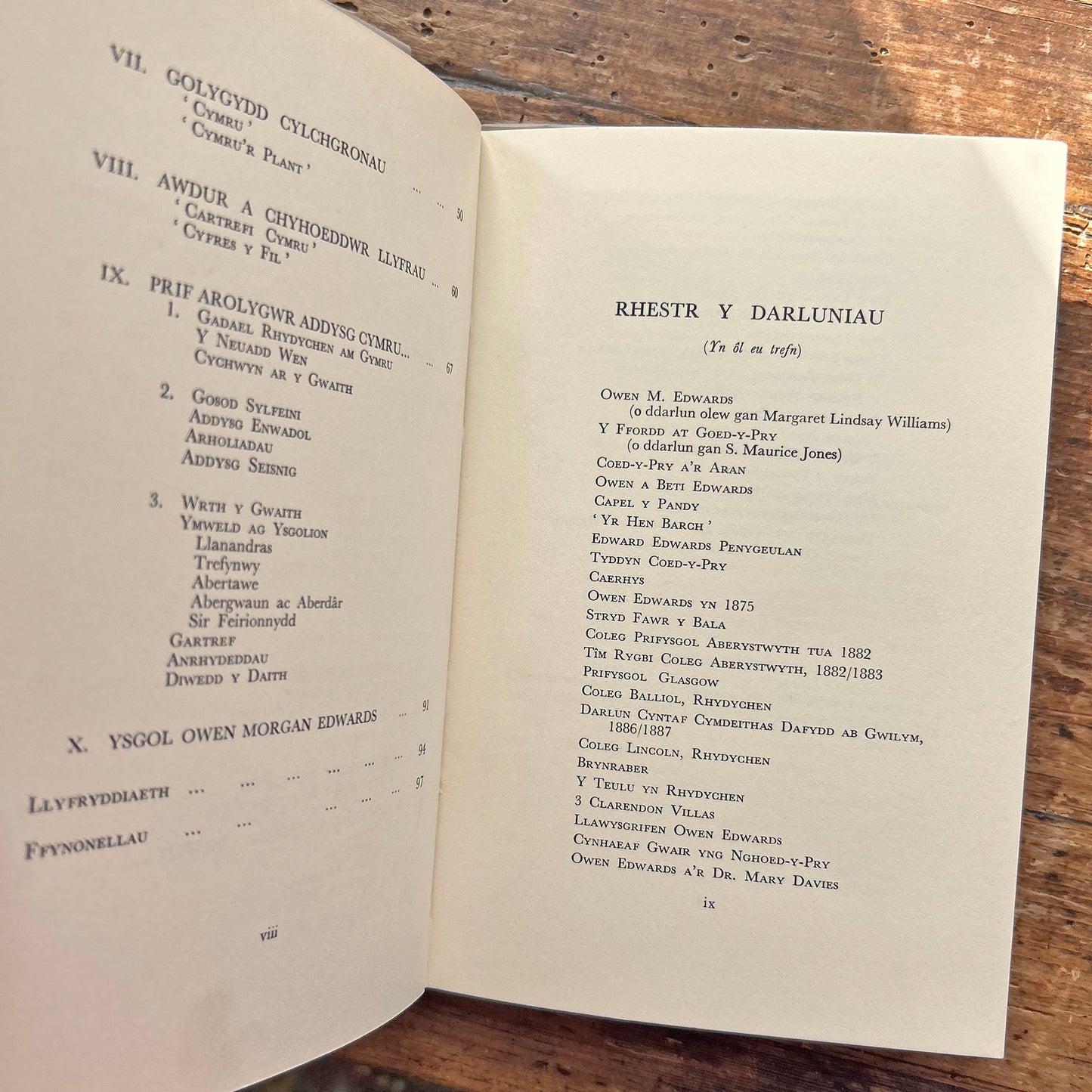 Bywyd a Gwaith: Owen Morgan Edwards - G. Arthur Jones (preloved)