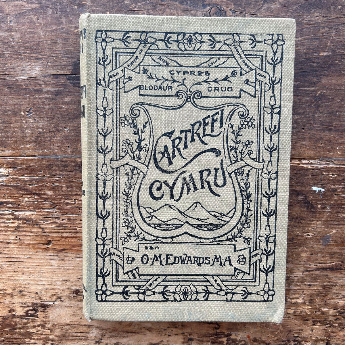 Cartrefi Cymru - Owen M. Edwards 1934 (Preloved)
