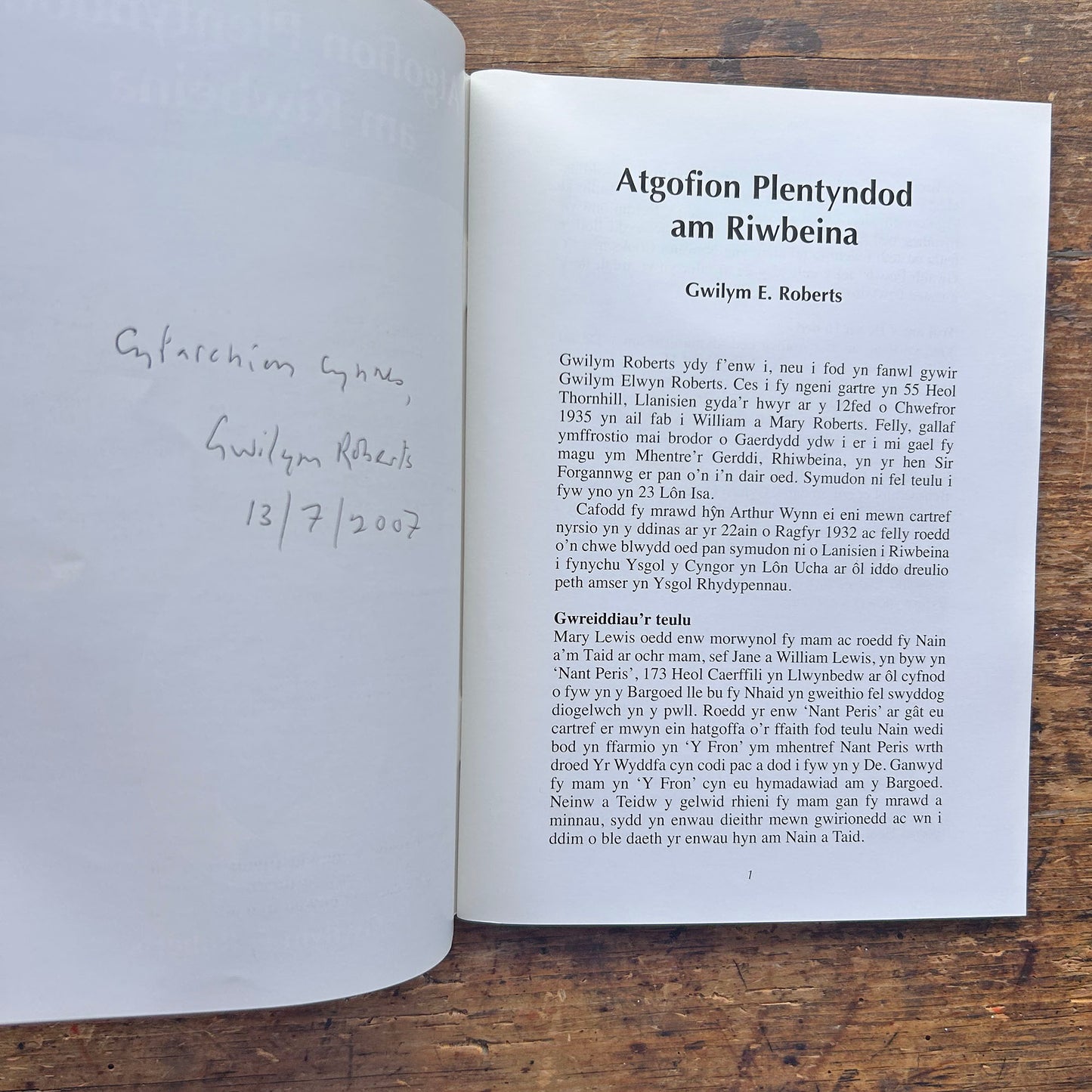 Childhood Memories of Rhiwbeina / Atgofion Plentyndod am Riwbeina - Signed (Preloved)