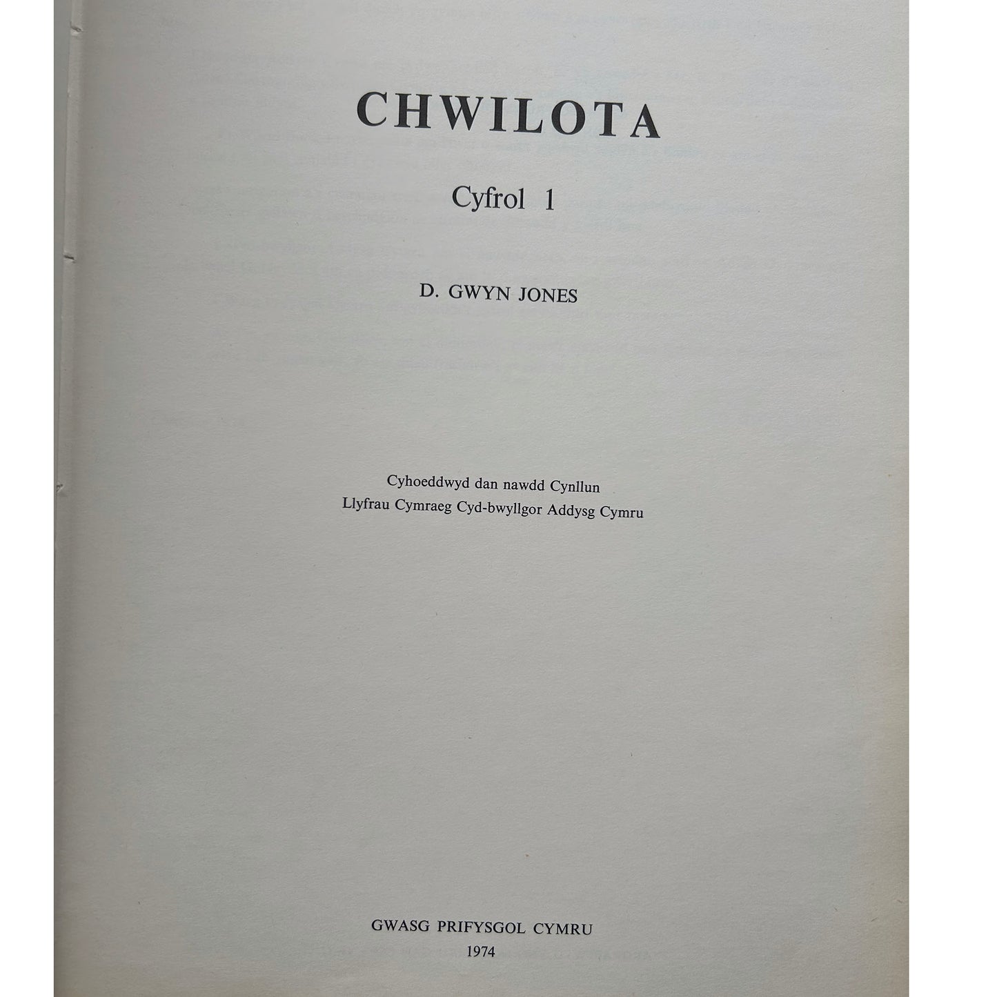 Chwilota / Search - Cyfrol 1 & 2 - D. Gwyn Jones (Preloved)