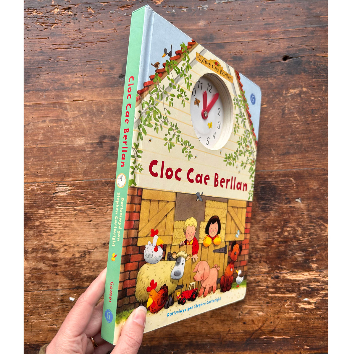 Cyfres Cae Berllan: Cloc Cae Berllan - Stephen Cartwright (Preloved)