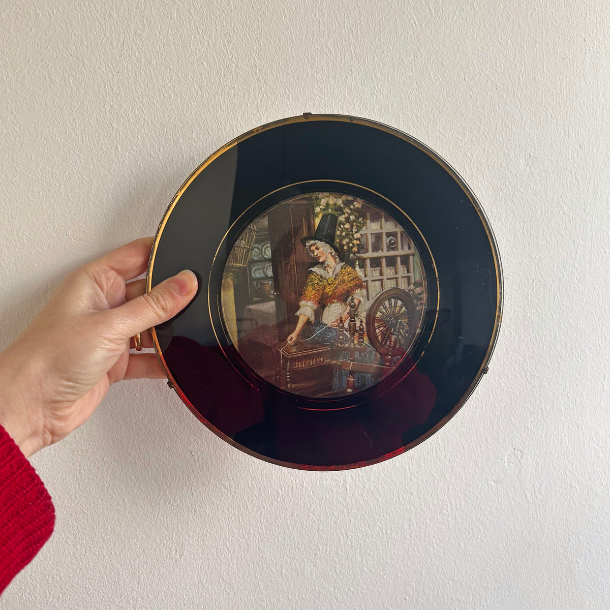 Convex Glass Dome Picture Frame - Welsh Lady - Mid Century (Preloved)