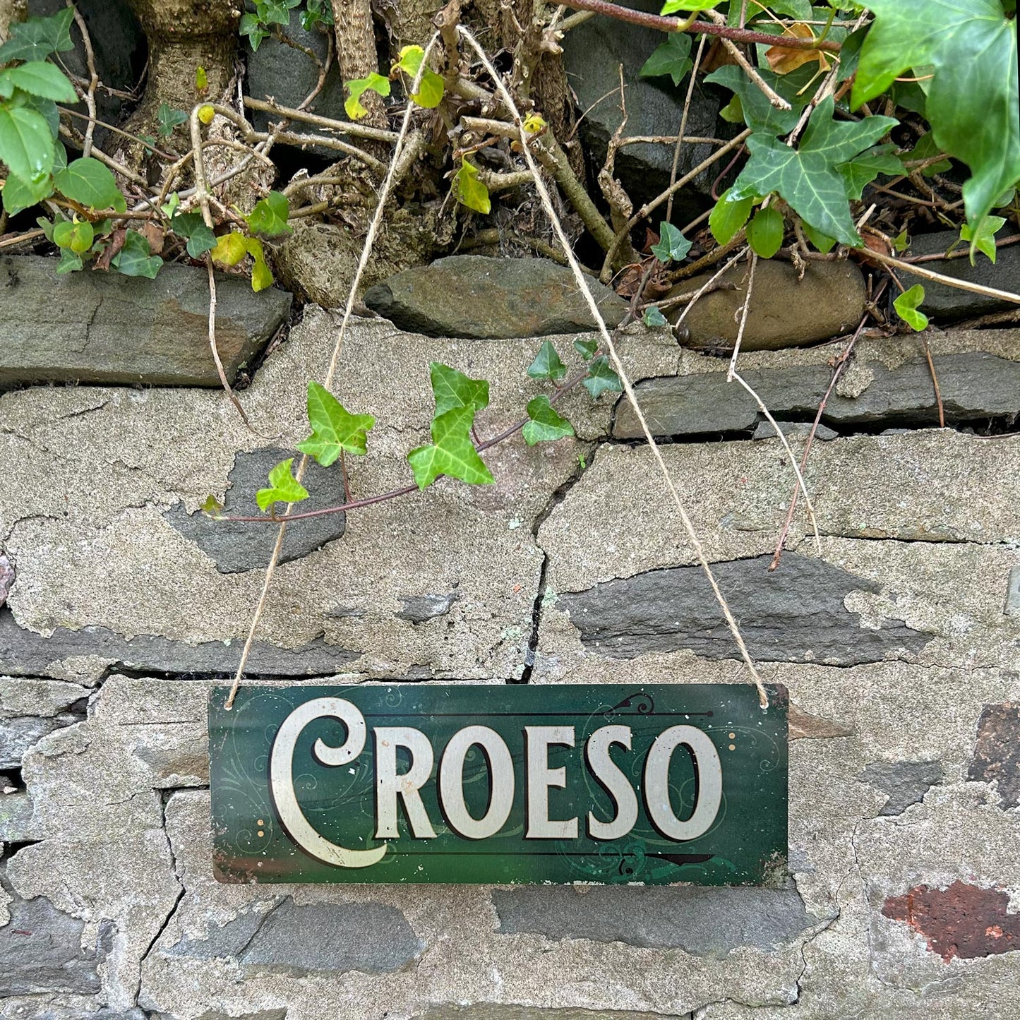Metal Sign - Vintage Worn Look - Croeso / Welcome - Green