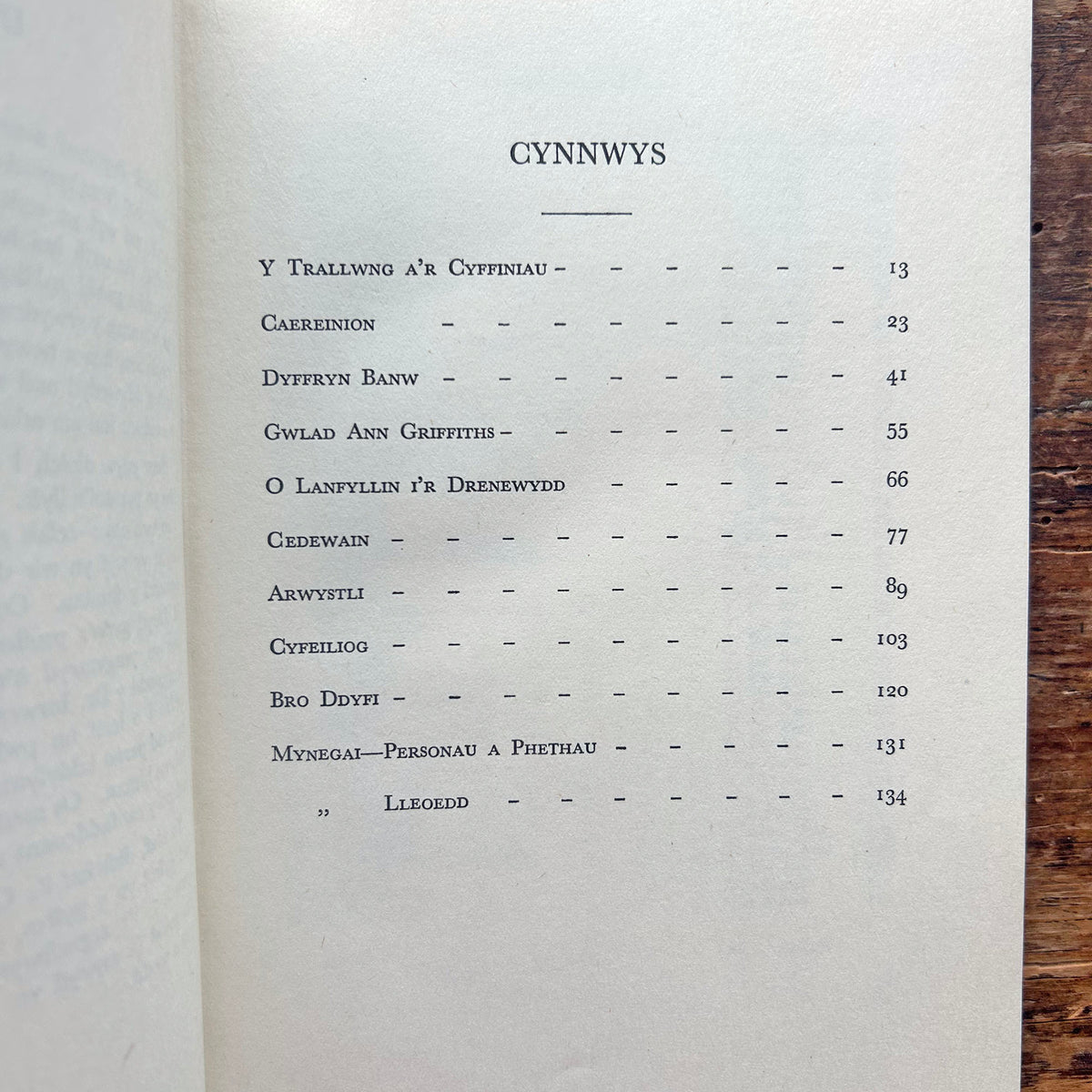 Crwydro Maldwyn - J. J. Ellis - 1957 (Preloved)