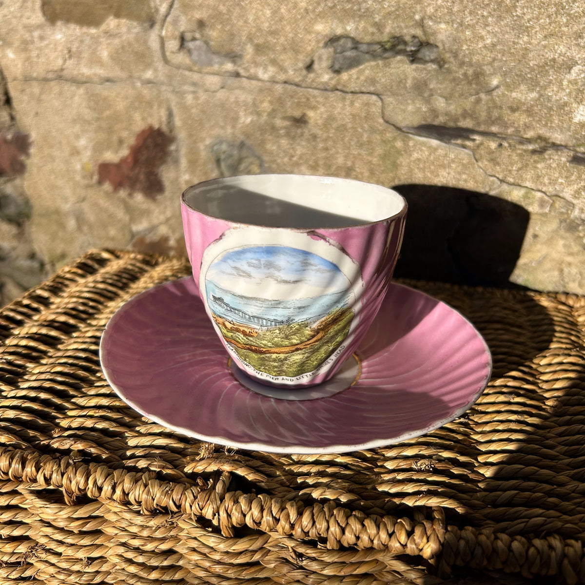 Cwpan a Soser - Pier Llandudno a Phenrhyn Little Ormes - Cofrodd Hynafol (Wedi'i Ail-law)