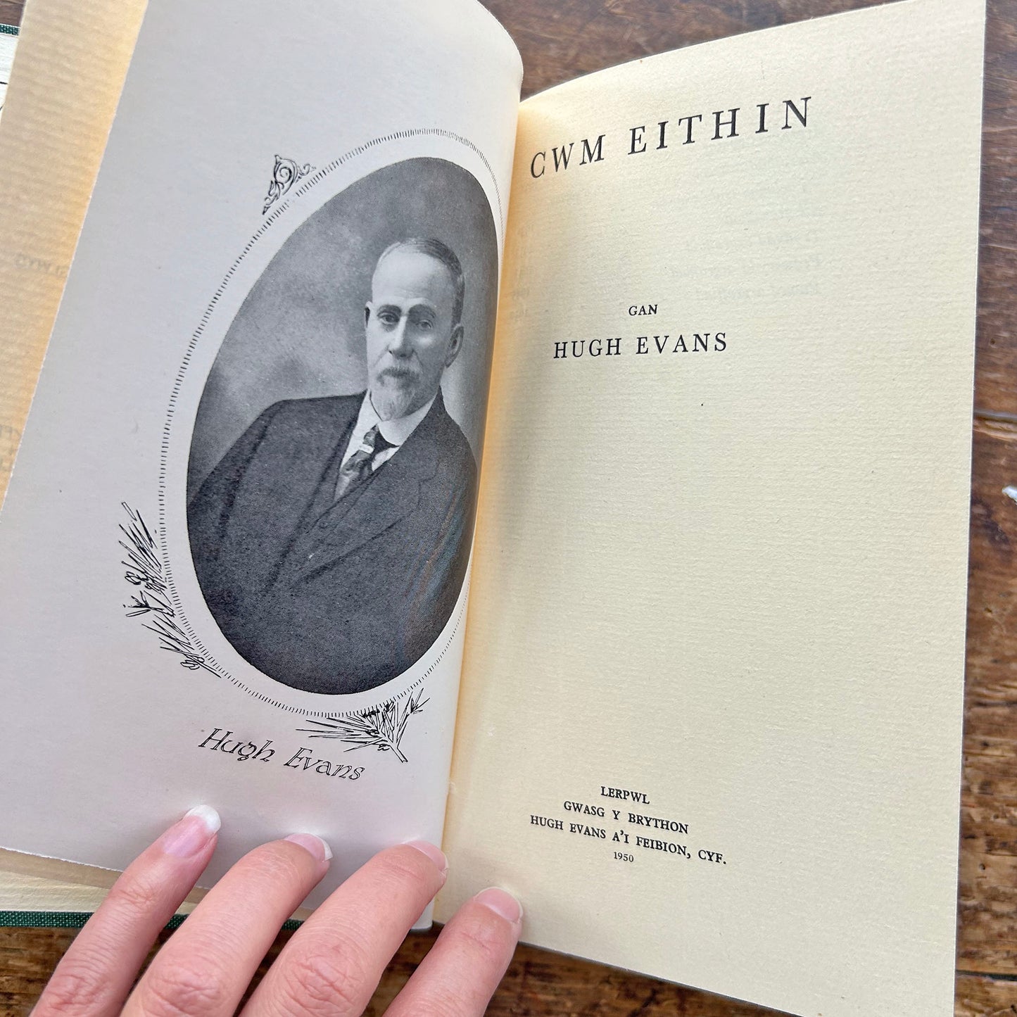 Cwm Eithin - Hugh Evans - 1950 (Preloved)