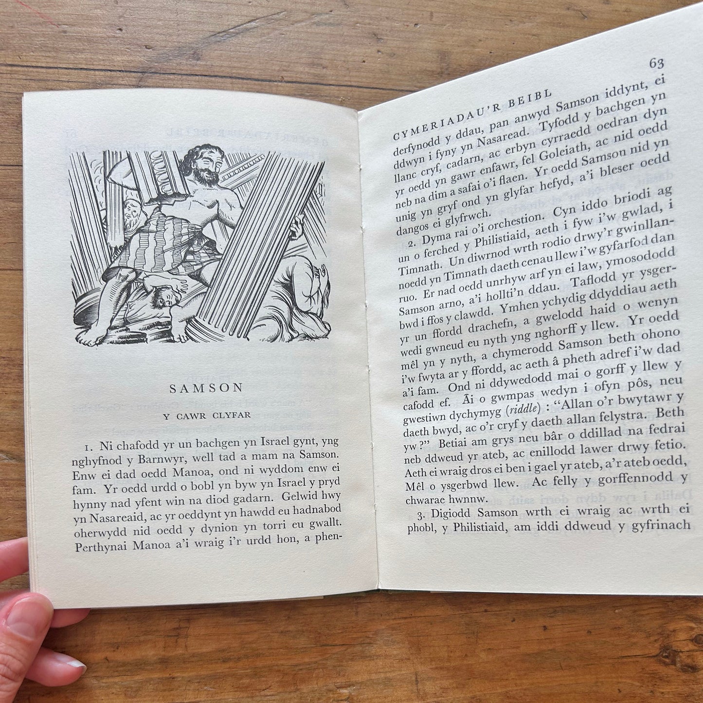 Cymeriadau'r Beibl - Bible Characters 1957 (Preloved)