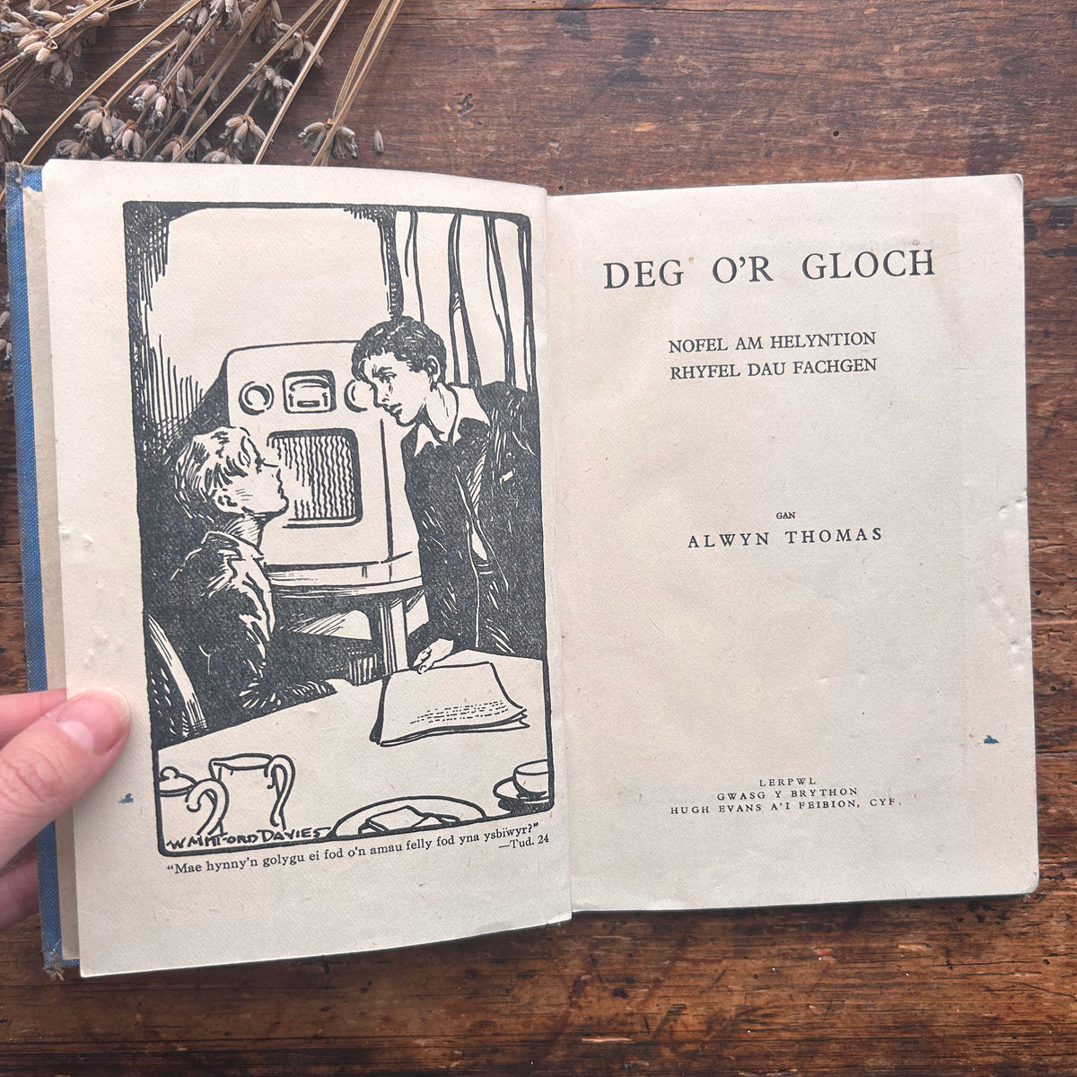 Deg o'r Gloch - Alwyn Thomas - 1945 (Preloved)