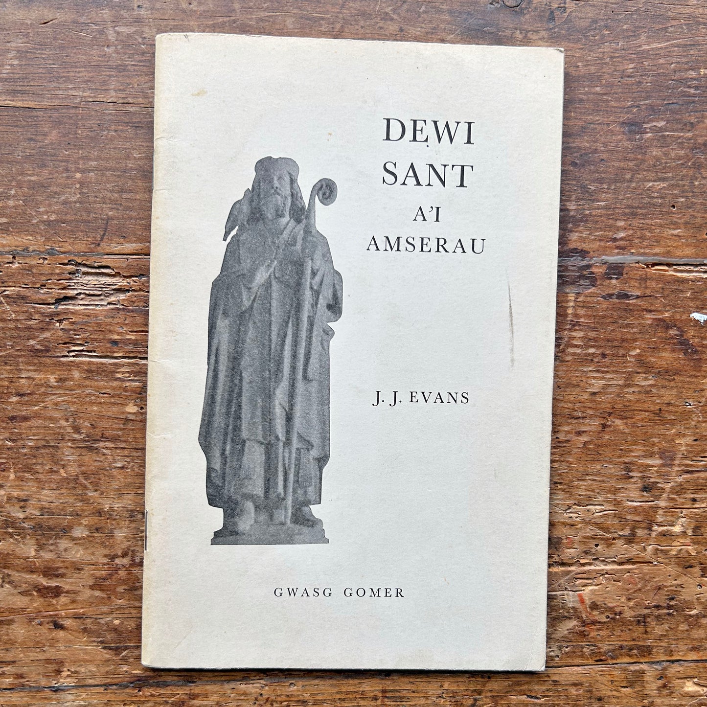 Dewi Sant a'i Amersau - J.J. Evans - 1963 (Preloved)