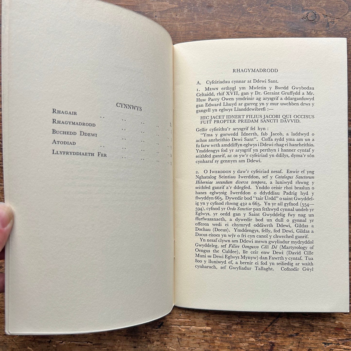 Dewi Sant a'i Amersau - J.J. Evans - 1963 (Preloved)