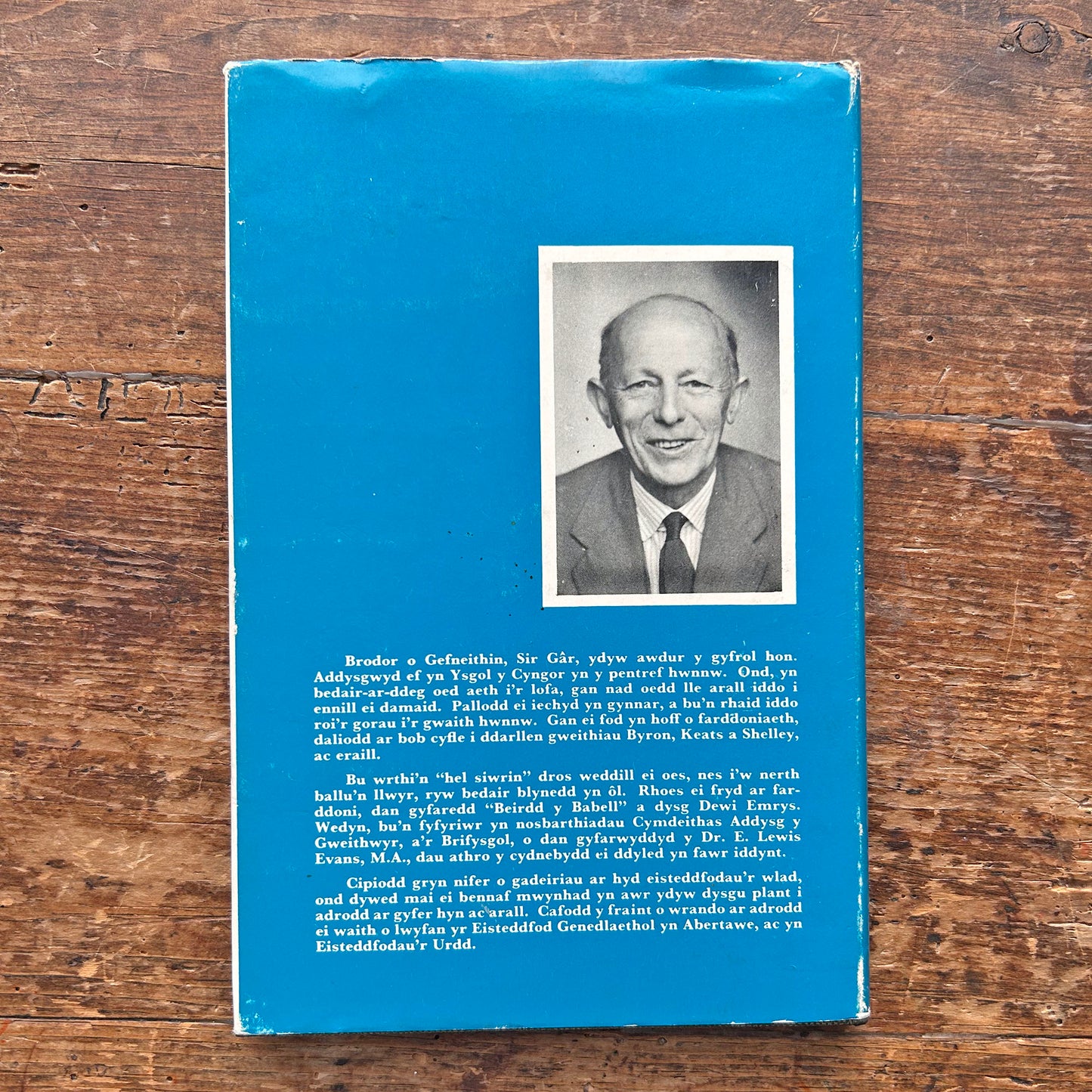 Dyrnaid o siprys: Adroddiadau i blant, penillion, telyn, telynegion a sonedau (Preloved)