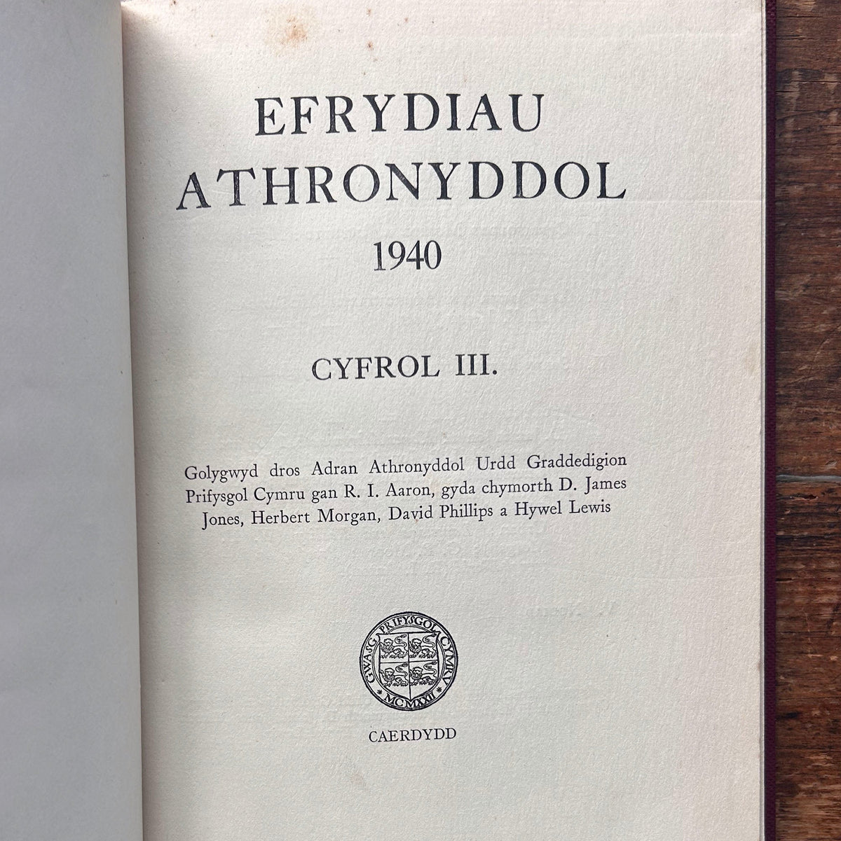 Efrydiau Athronyddol 1940 - Cyfrol III (Preloved)