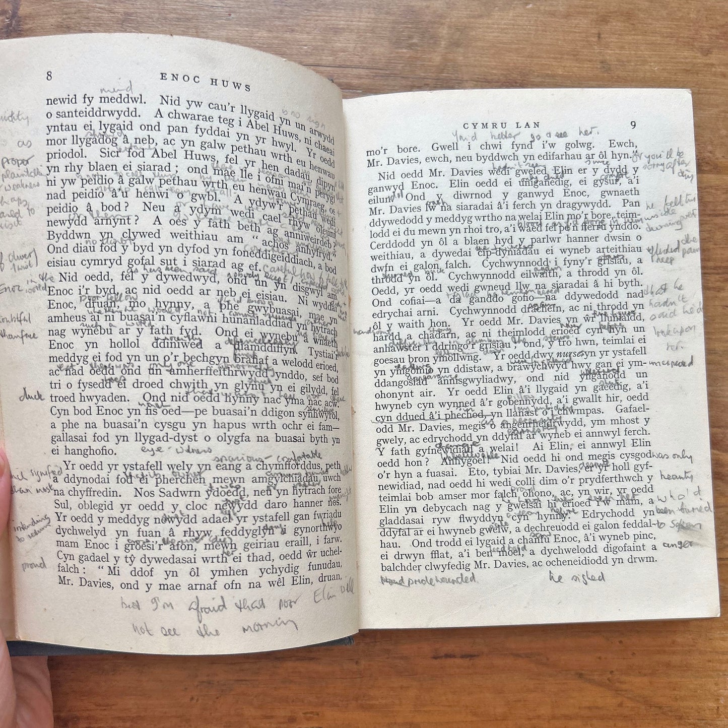Enoc Huws - Daniel Owen - Vintage Welsh Book (Preloved)