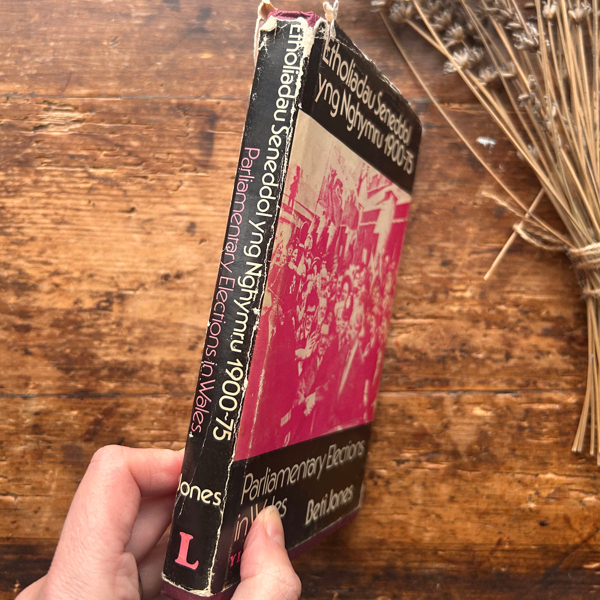 Etholiadau Seneddol yng Nghymru 1900-75 - 1977 (Preloved)