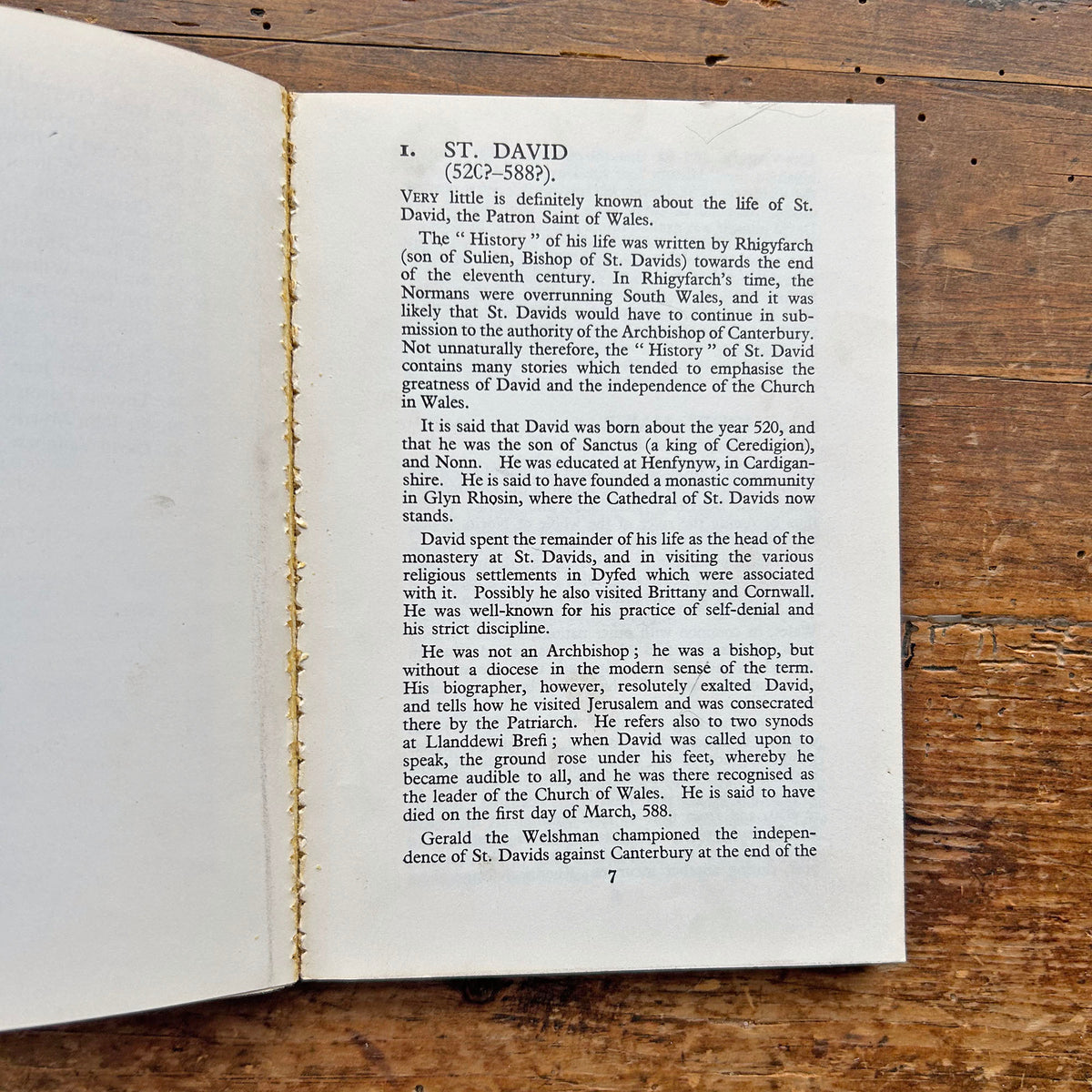 Famous Welshmen - Biographies - 1971 (Preloved)
