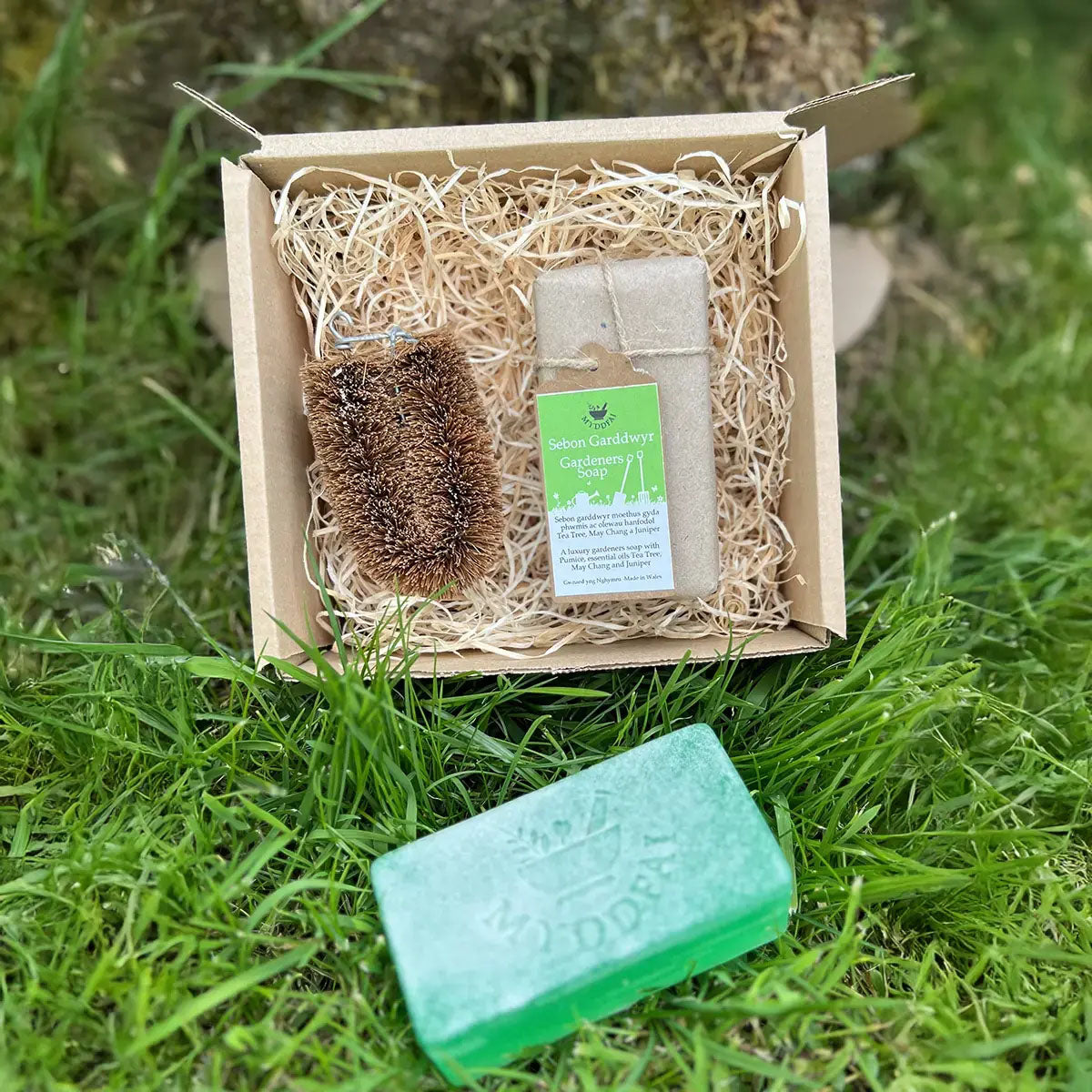 Gift Set - Myddfai - Gardeners Soap & Nail Brush