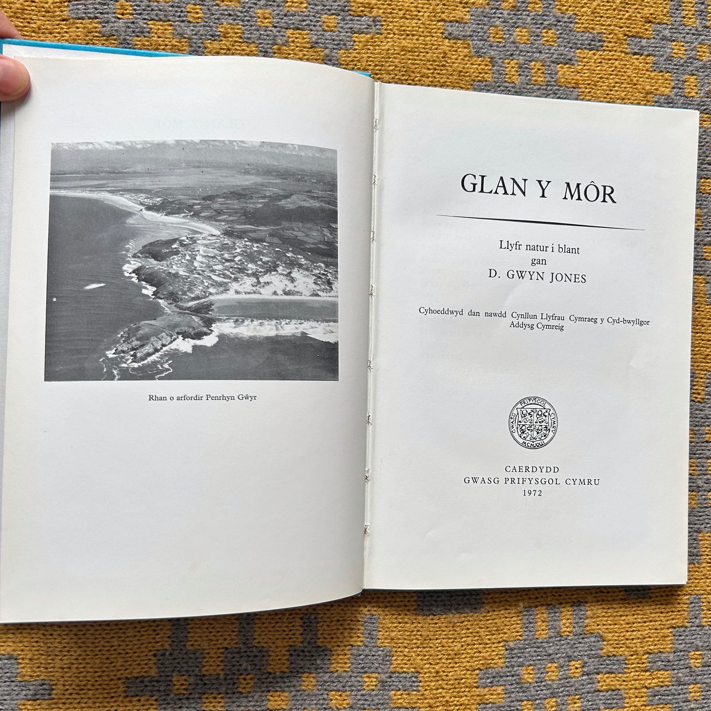Glan y Mor - The Seaside Nature Book - 1972 (Preloved)