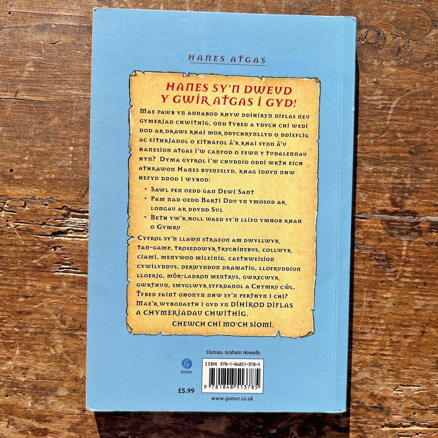 Hanes Atgas: Dihirod Diflas a Chymeriadau Chwithig (Preloved)