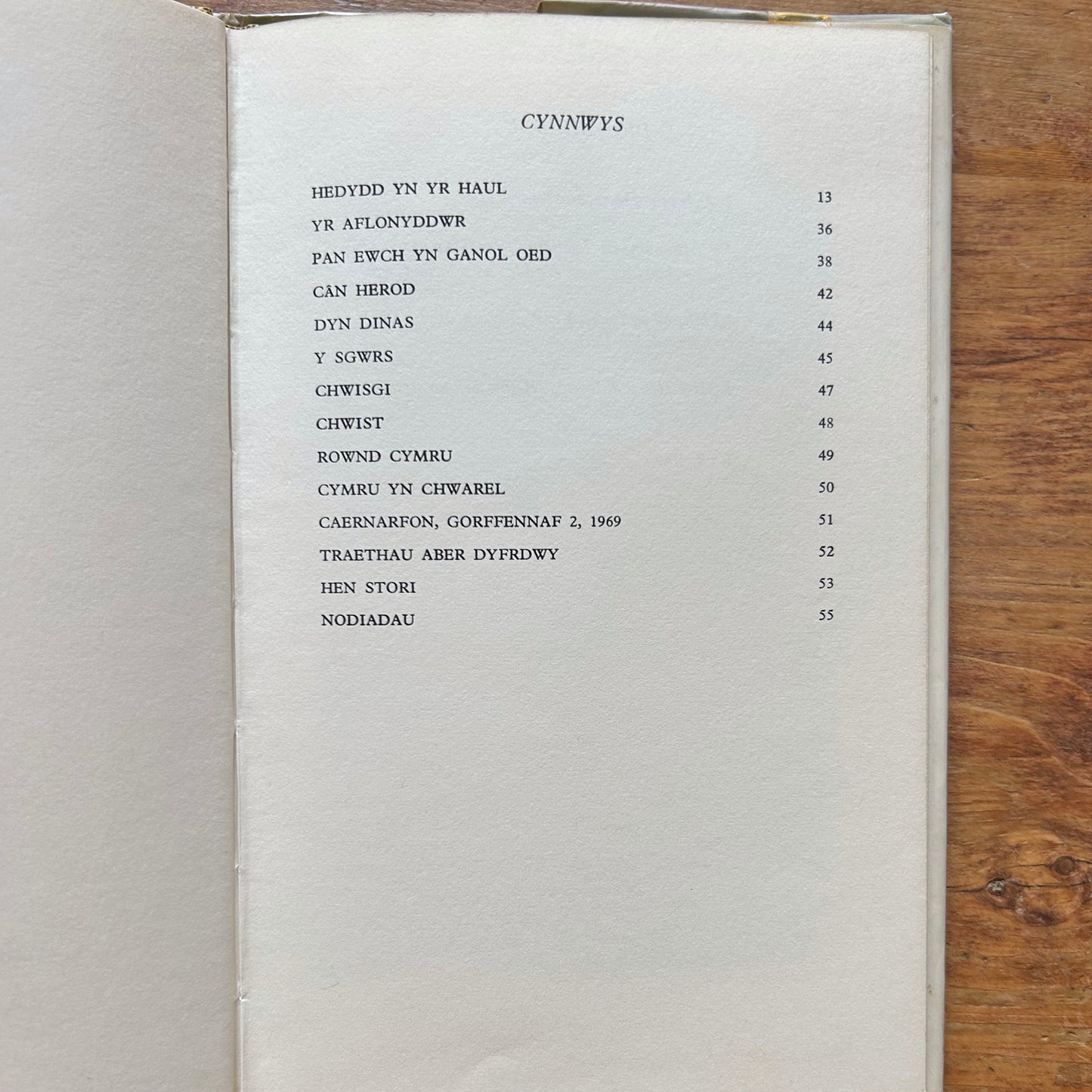 Hedyddyn yn yr Haul - Poetry - T. Glynne Davies (Preloved)