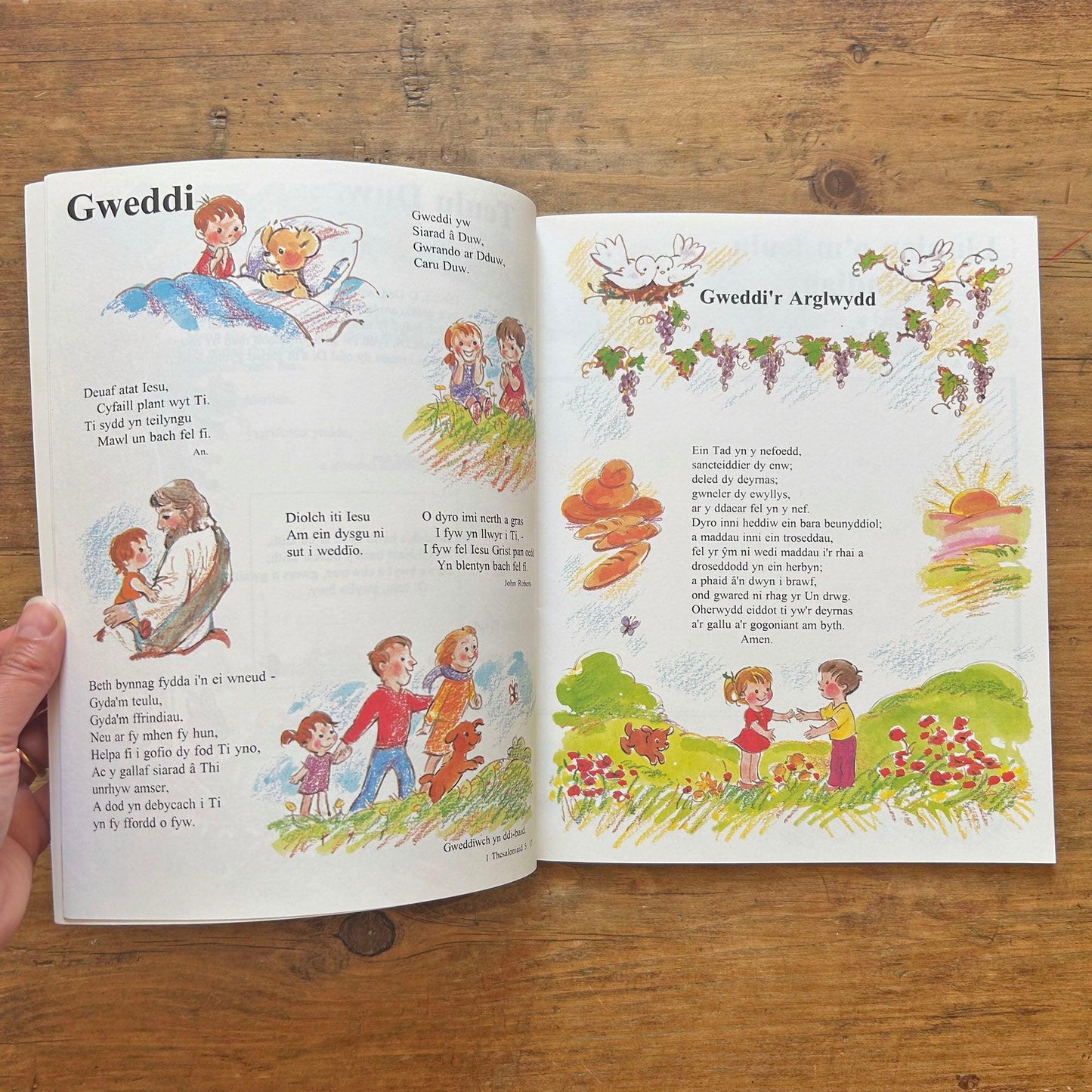 Helo Dduw - Hello God - Vintage Welsh Prayer Book (Preloved)