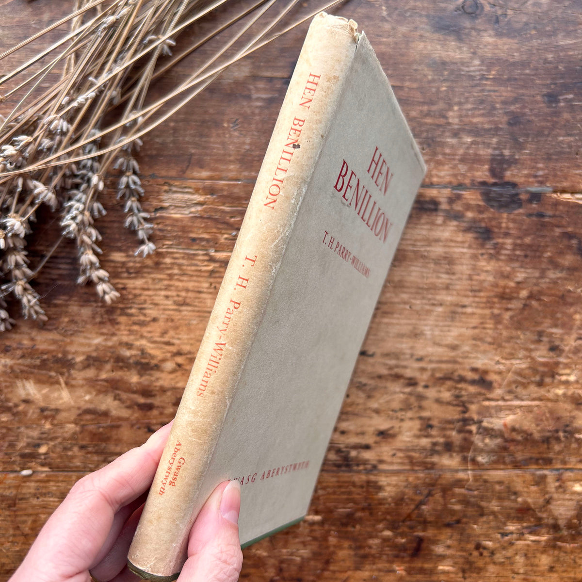 Hen Benillion - T.H. Parry Williams - Welsh Verses 1956 (Preloved)