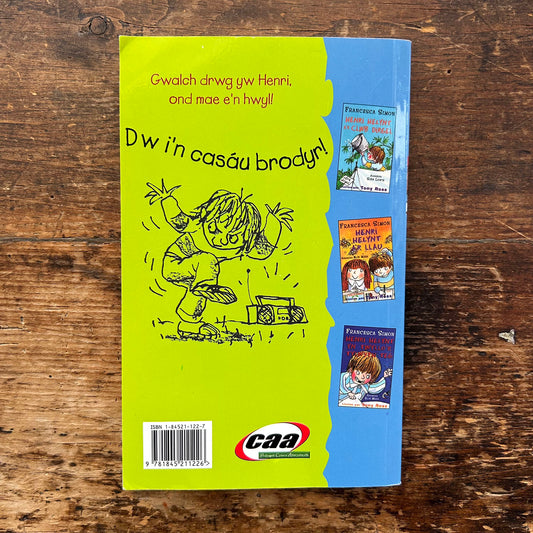 Henri Helynt - Francesca Simon - Horrid Henry in Welsh - Translation by Sian Lewis (Preloved)