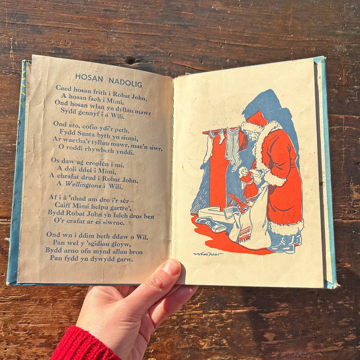 Hosan Nadolig - Nellie Harries-Jones - Vintage Welsh Book (Preloved)