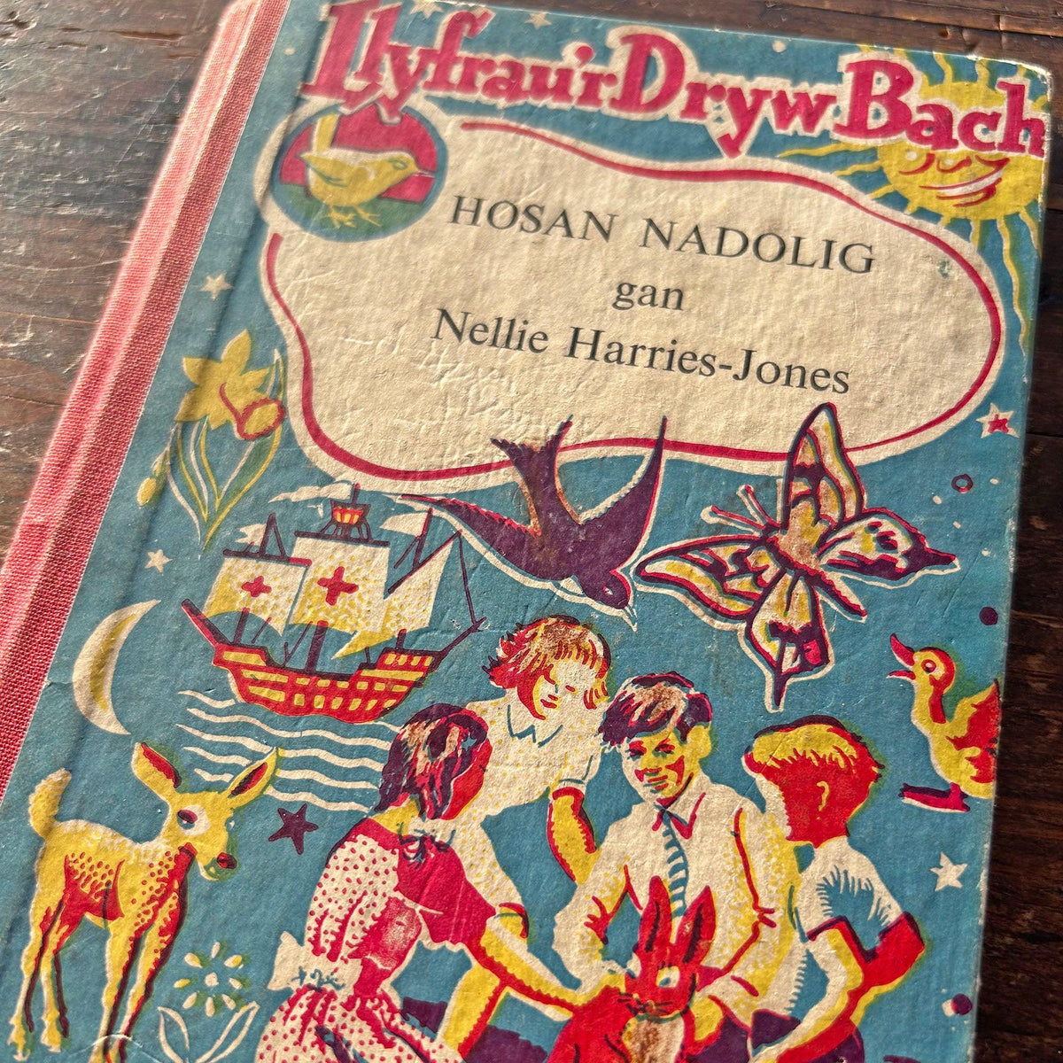 Hosan Nadolig - Nellie Harries-Jones - Vintage Welsh Book (Preloved)
