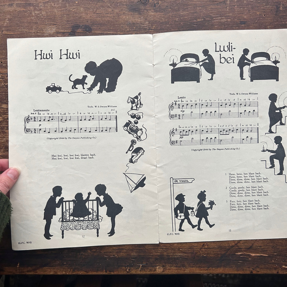 Hwiangerddi Cymru / Welsh Nursery Songs - 1944 (Preloved)