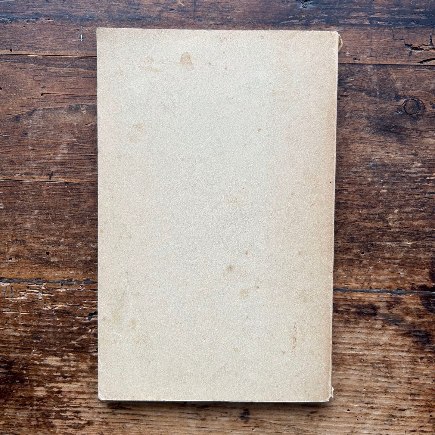 Hwnt ac Yma - Pris Swllt 1940 (Preloved)