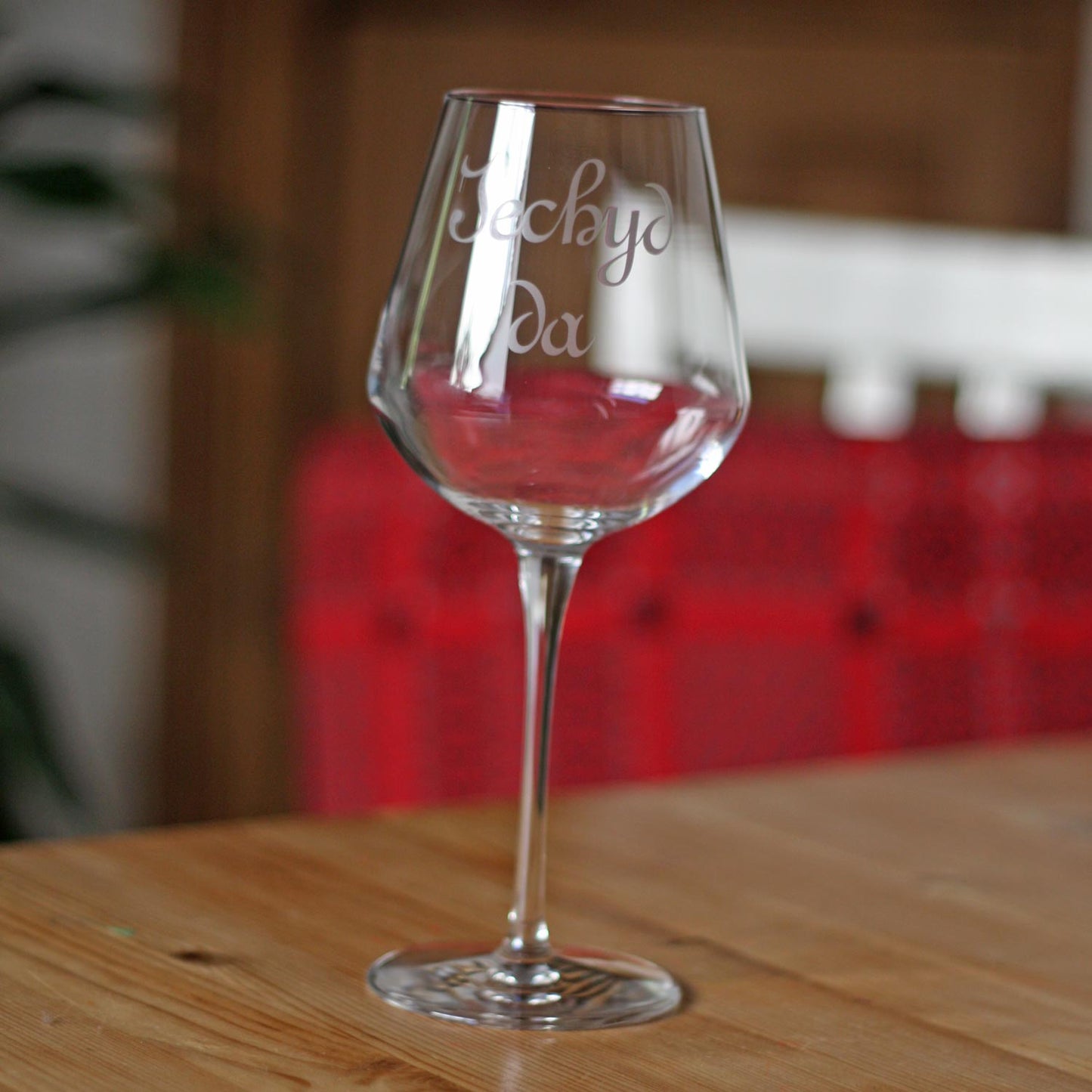 Wine Glass - Iechyd Da - Cheers / Good Health