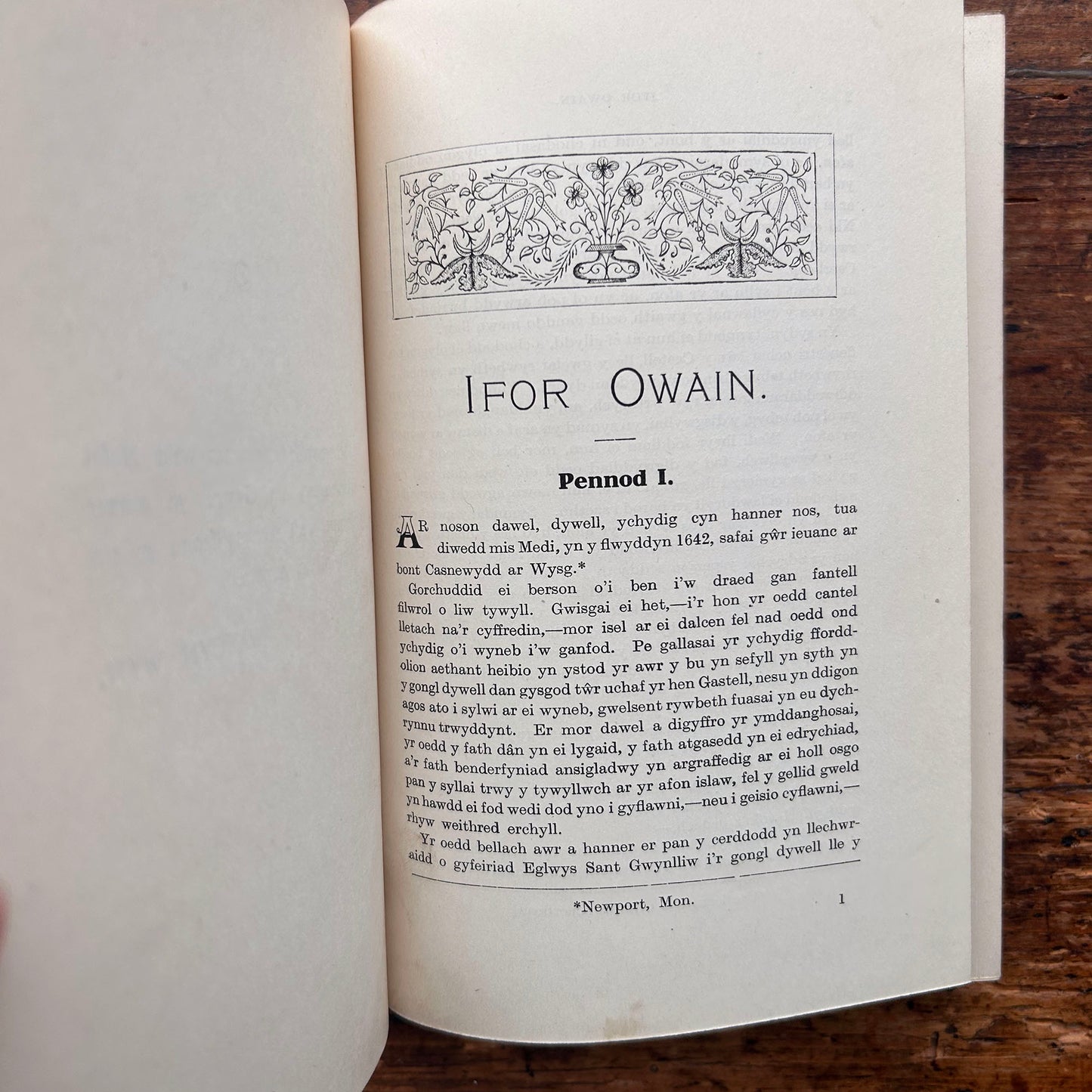 Ifor Owain - Gymru yn amser Cromwel - Elwyn - 1911 1st edition (Preloved)