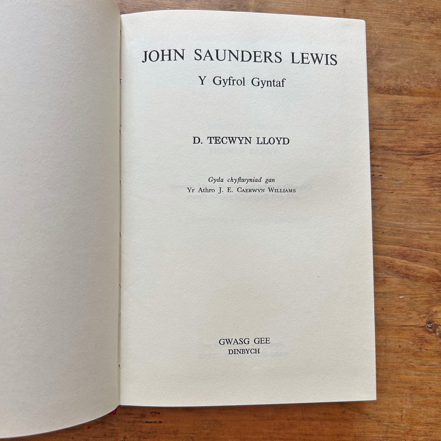 John Saunders Lewis - D. Tecwyn Lloyd - Vintage Welsh Book (Preloved)