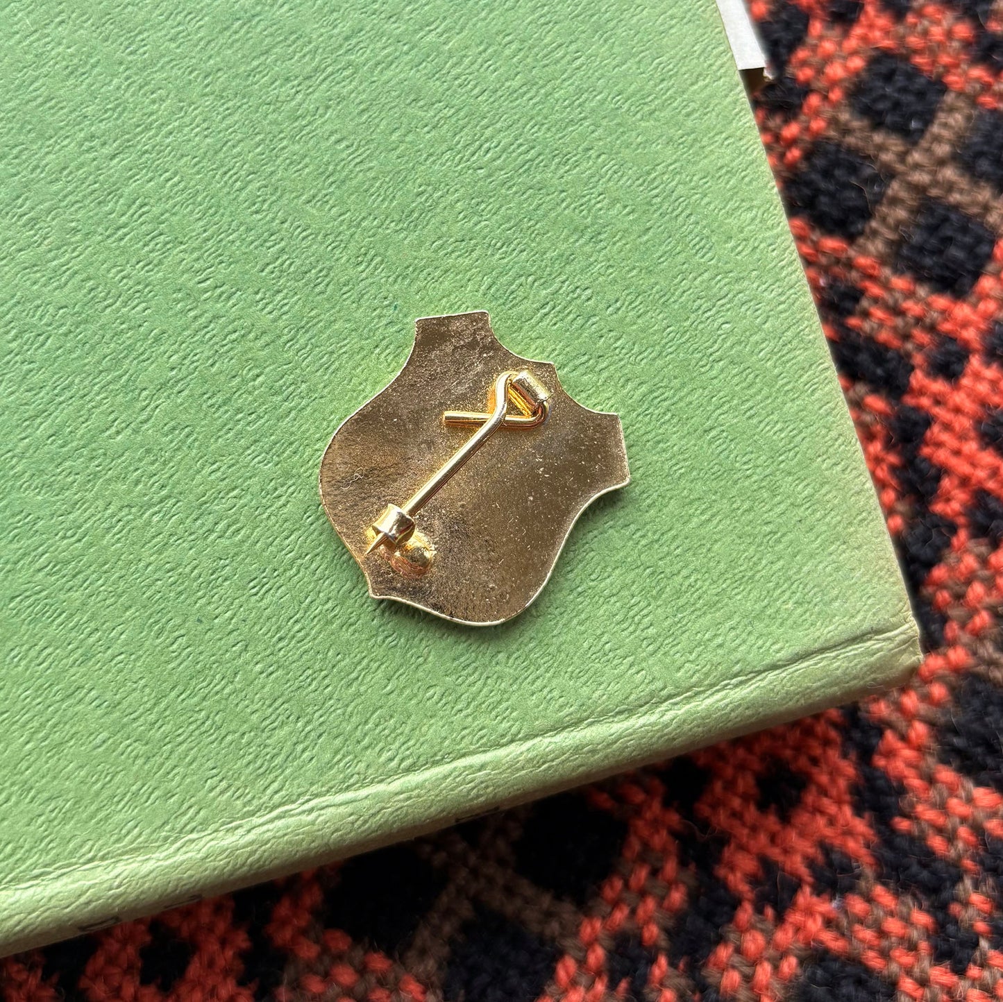 Pin Lapel / Bathodyn - Vintage - Fleur de Lis - WPCBA (Preloved)