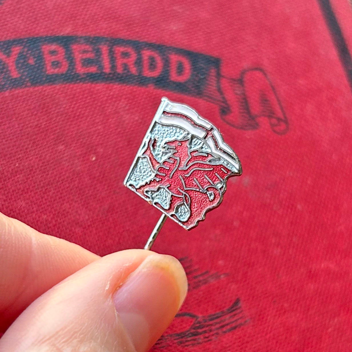 Bathodyn Pin Lapel - Hen Ffasiwn - Draig (Ail-law)