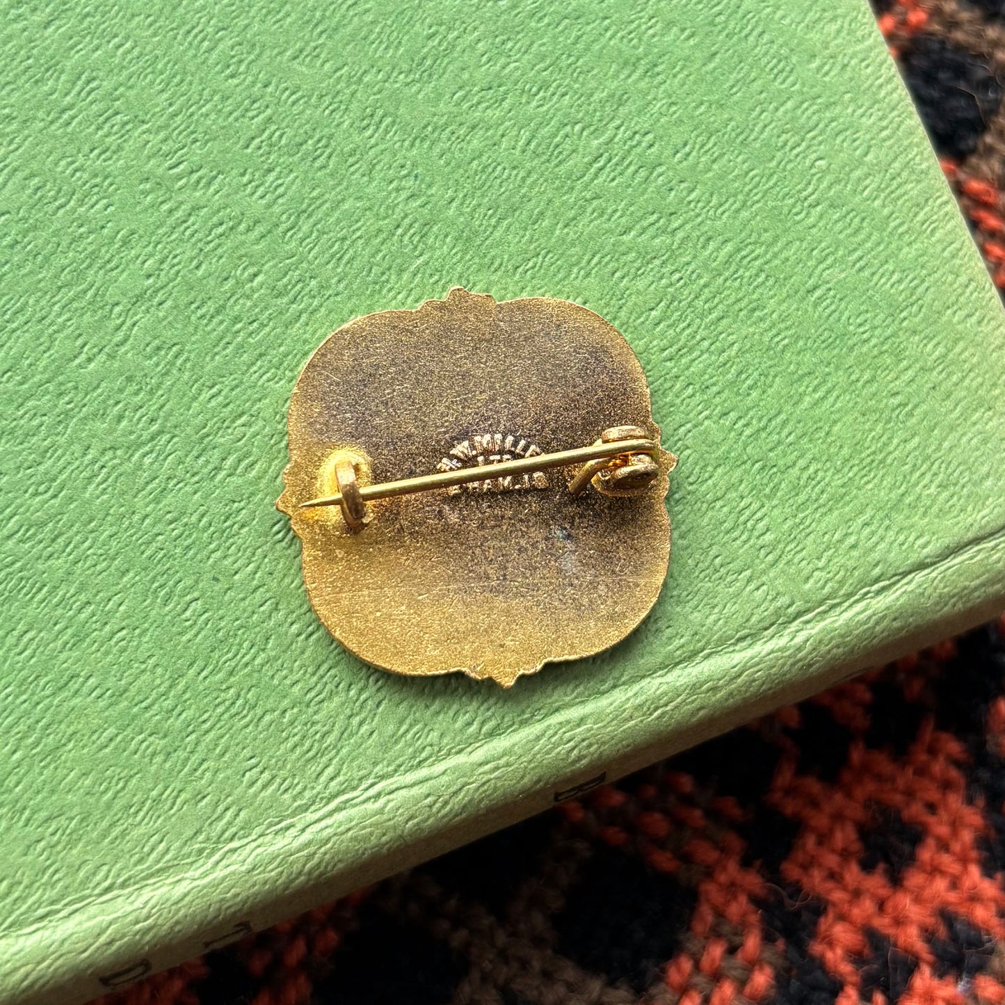 Pin Lapel / Bathodyn - Vintage - Fleur de Lis - WPCBA (Preloved)