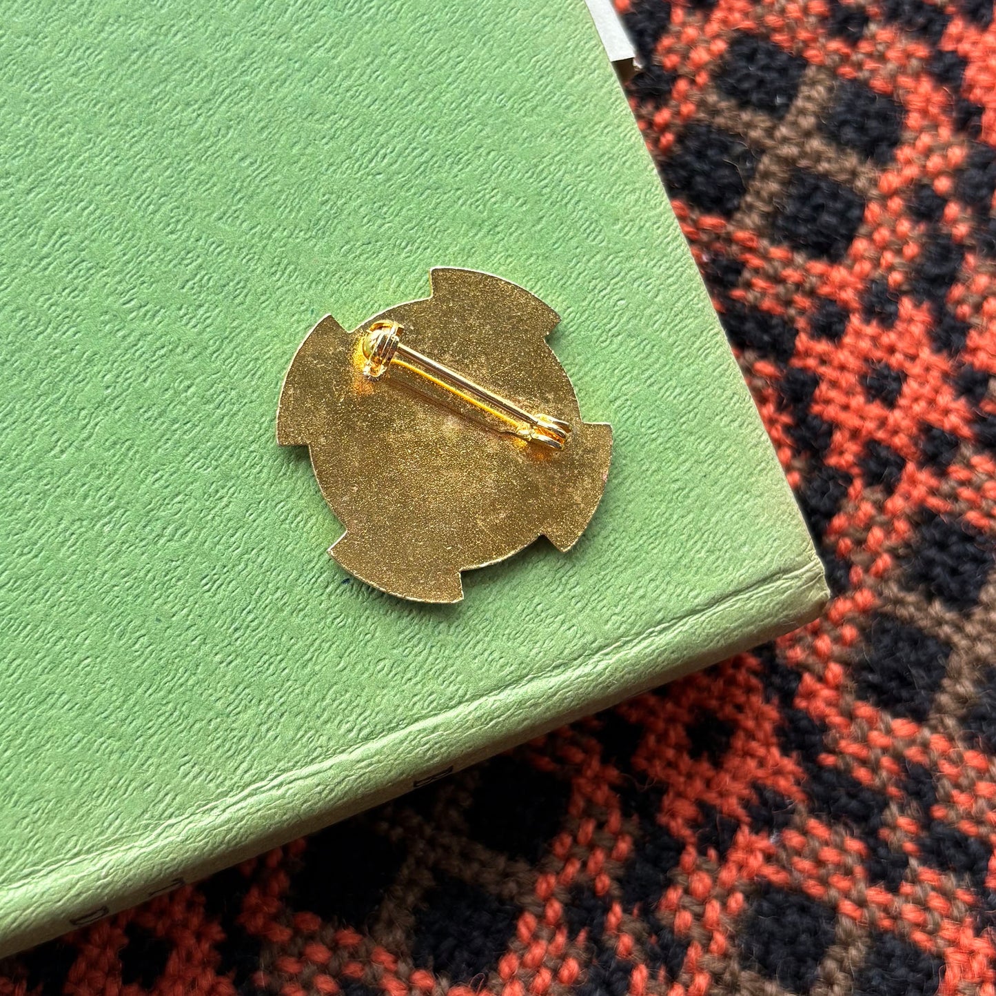 Pin Lapel / Bathodyn - Vintage - Fleur de Lis - WPCBA (Preloved)