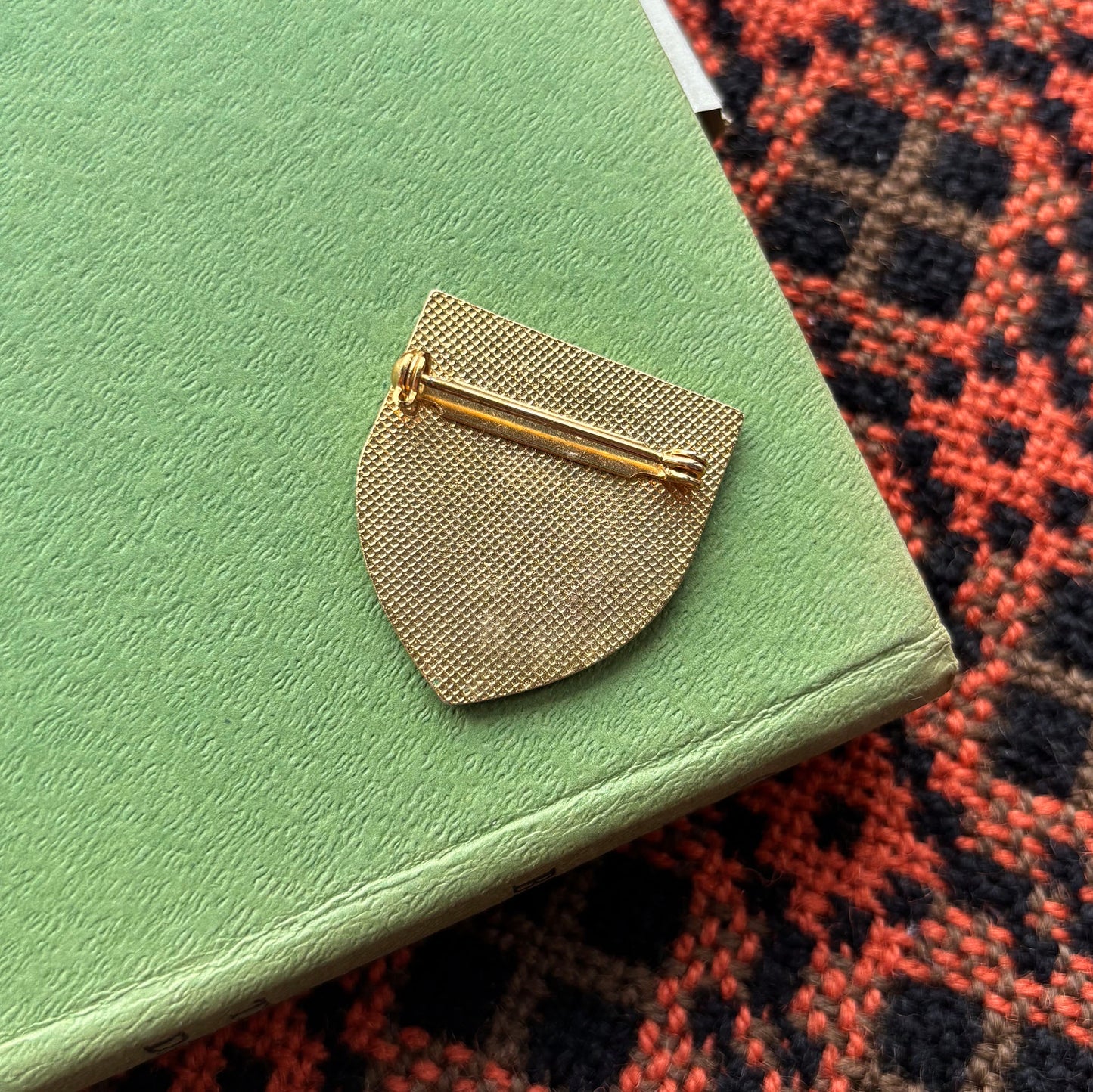 Pin Lapel / Bathodyn - Vintage - Fleur de Lis - WPCBA (Preloved)