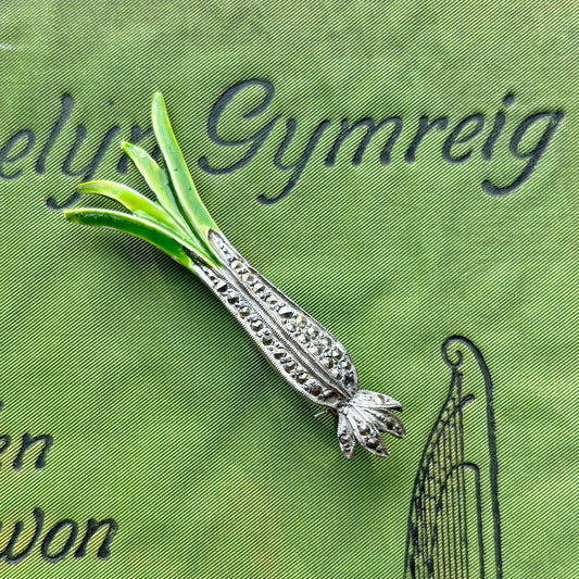 Pin Badge / Brooch - Vintage Enamel Metal Marcasite - Welsh Leek (Preloved)