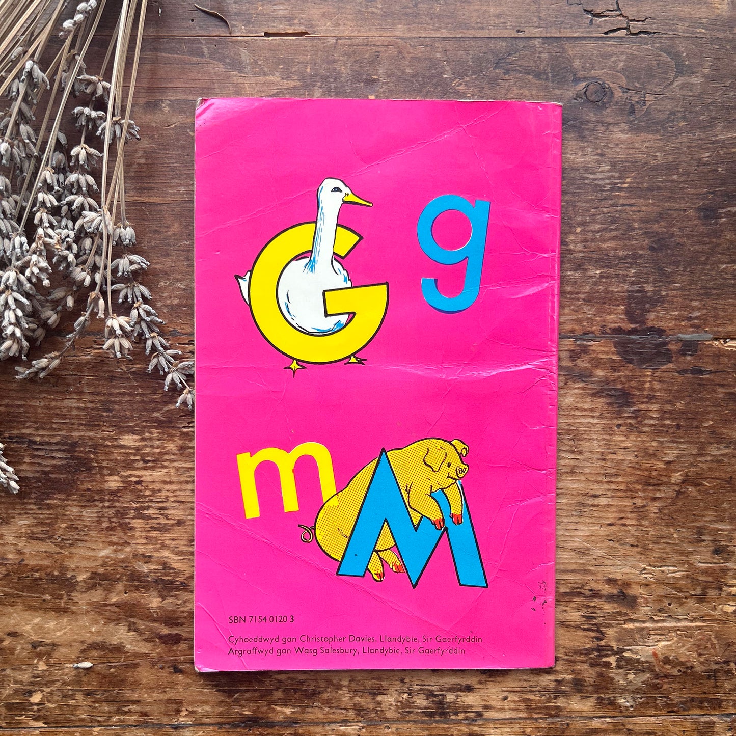 Llyfr ABC - Vintage Welsh Alphabet - Margaret Quayle - 1974 (Preloved)