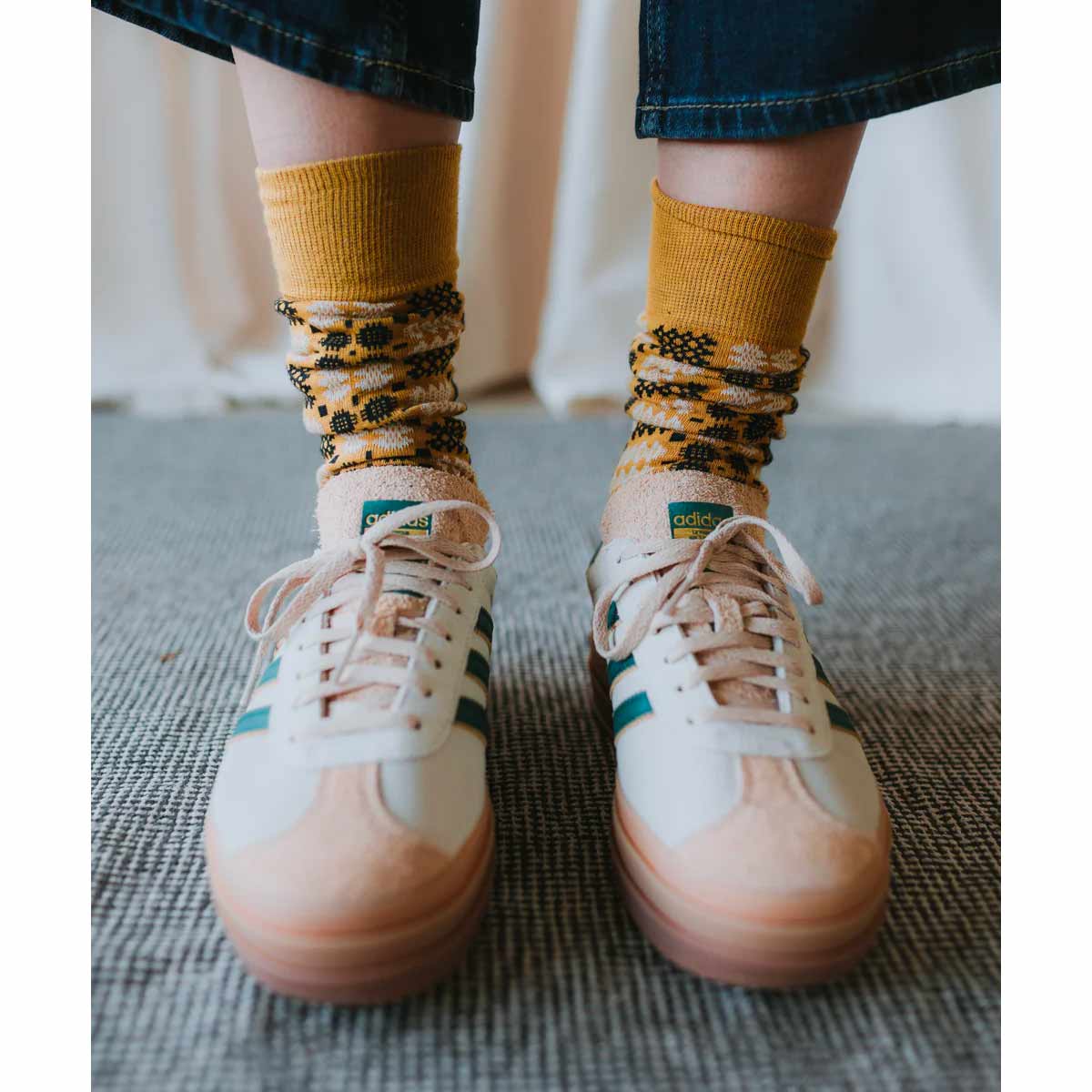 Socks - Mabli Carthen / Welsh Tapestry - Adults Unisex - Gold