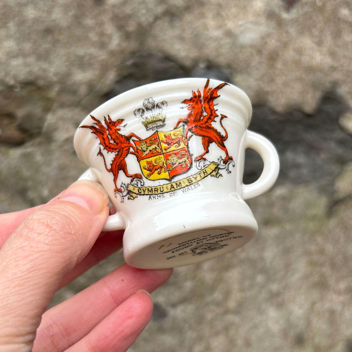 Cwpan Bach - Tseina Cribog - WH Goss - Cymru am Byth - Antique (Preloved)