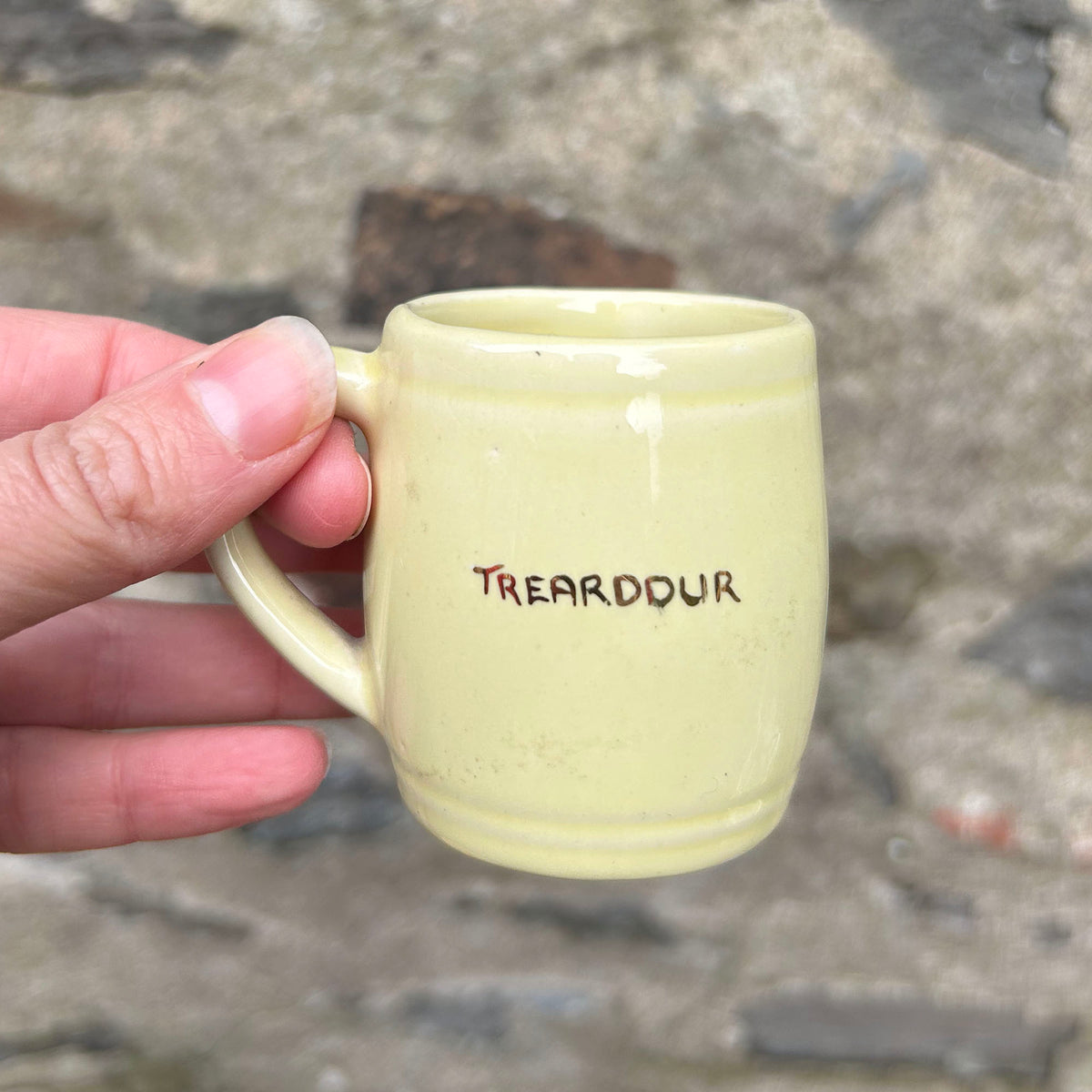 Cwpan Bach - Trearddur / Menyw Gymreig - Hen Ffasiwn (Wedi'i Ail-law)